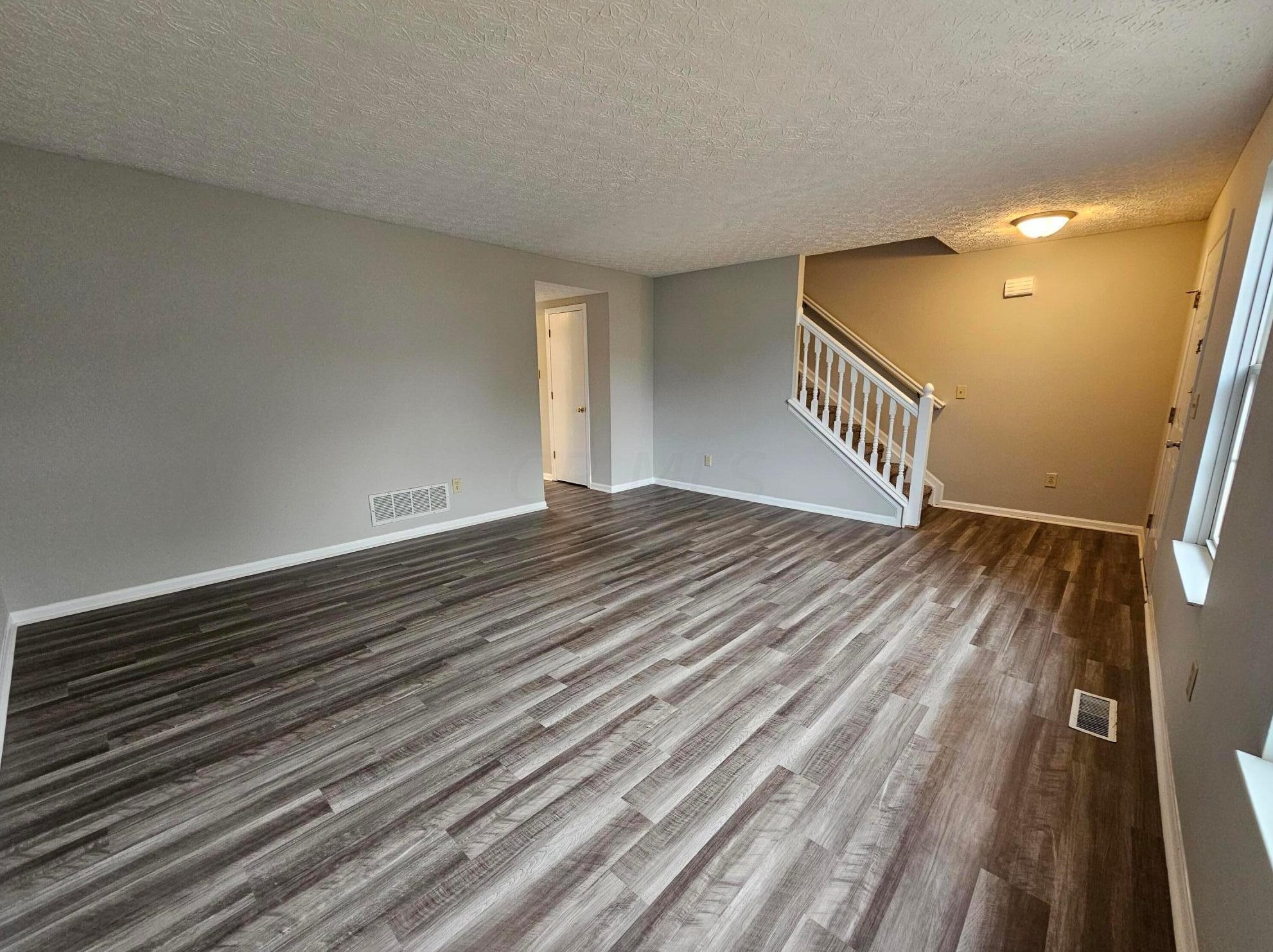 5622 Blandon Run, Columbus OH  43230-8398 exterior