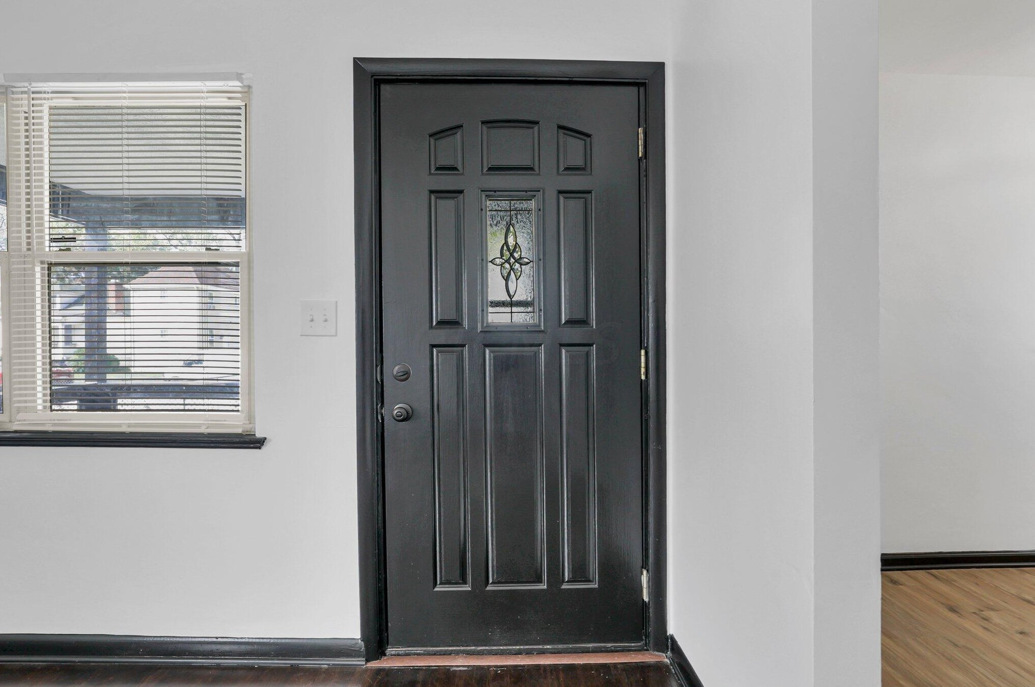 188 Clarendon Ave, Columbus OH 43223-1007 exterior