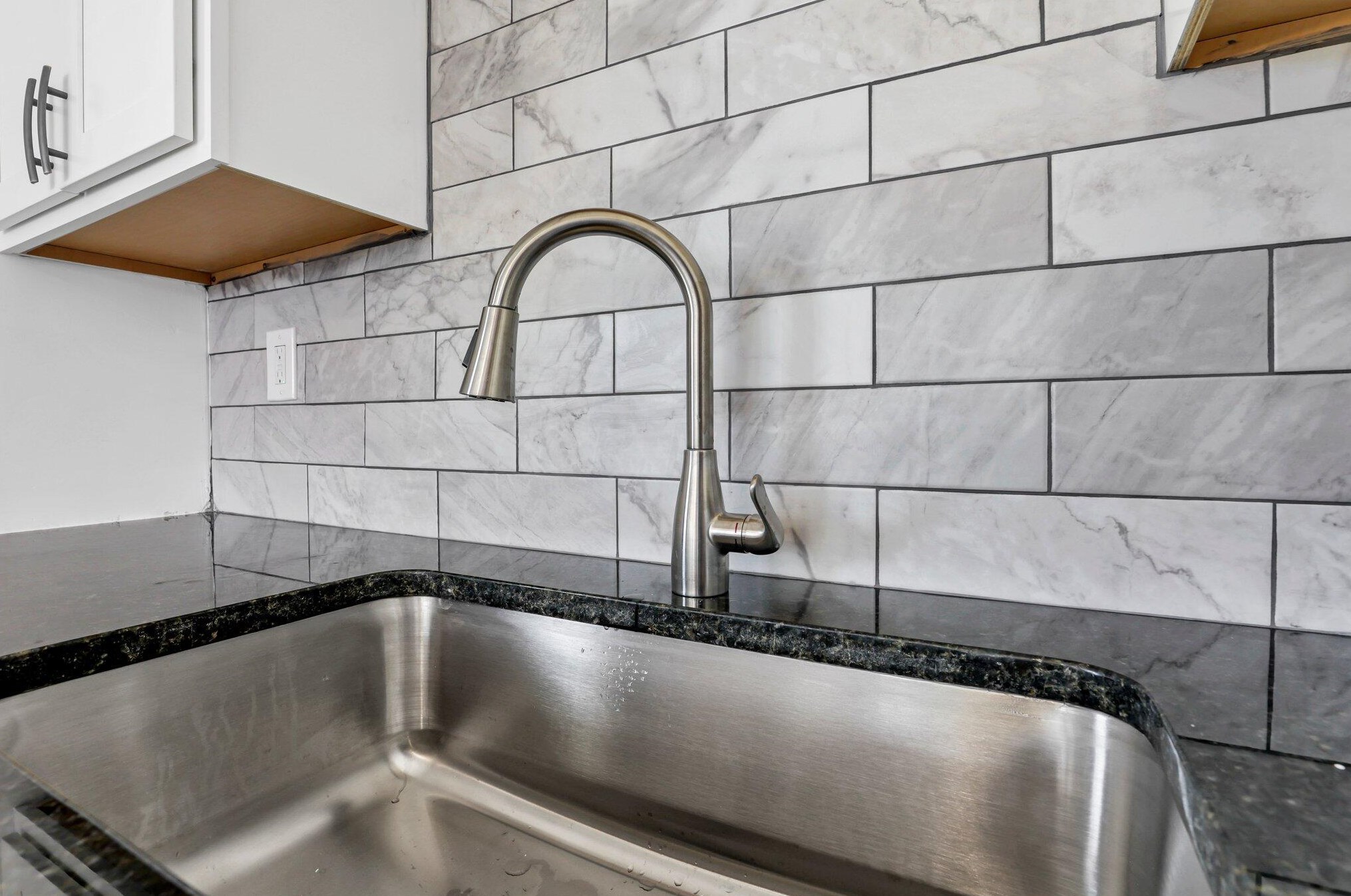 188 Clarendon Ave, Columbus OH 43223-1007 exterior