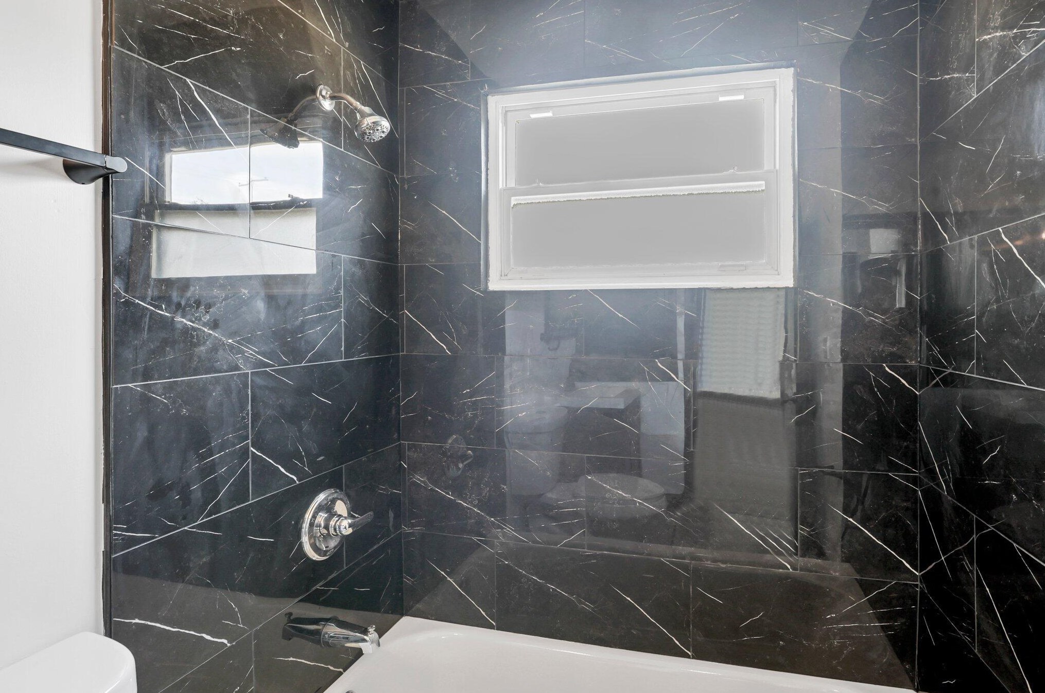 188 Clarendon Ave, Columbus OH 43223-1007 exterior