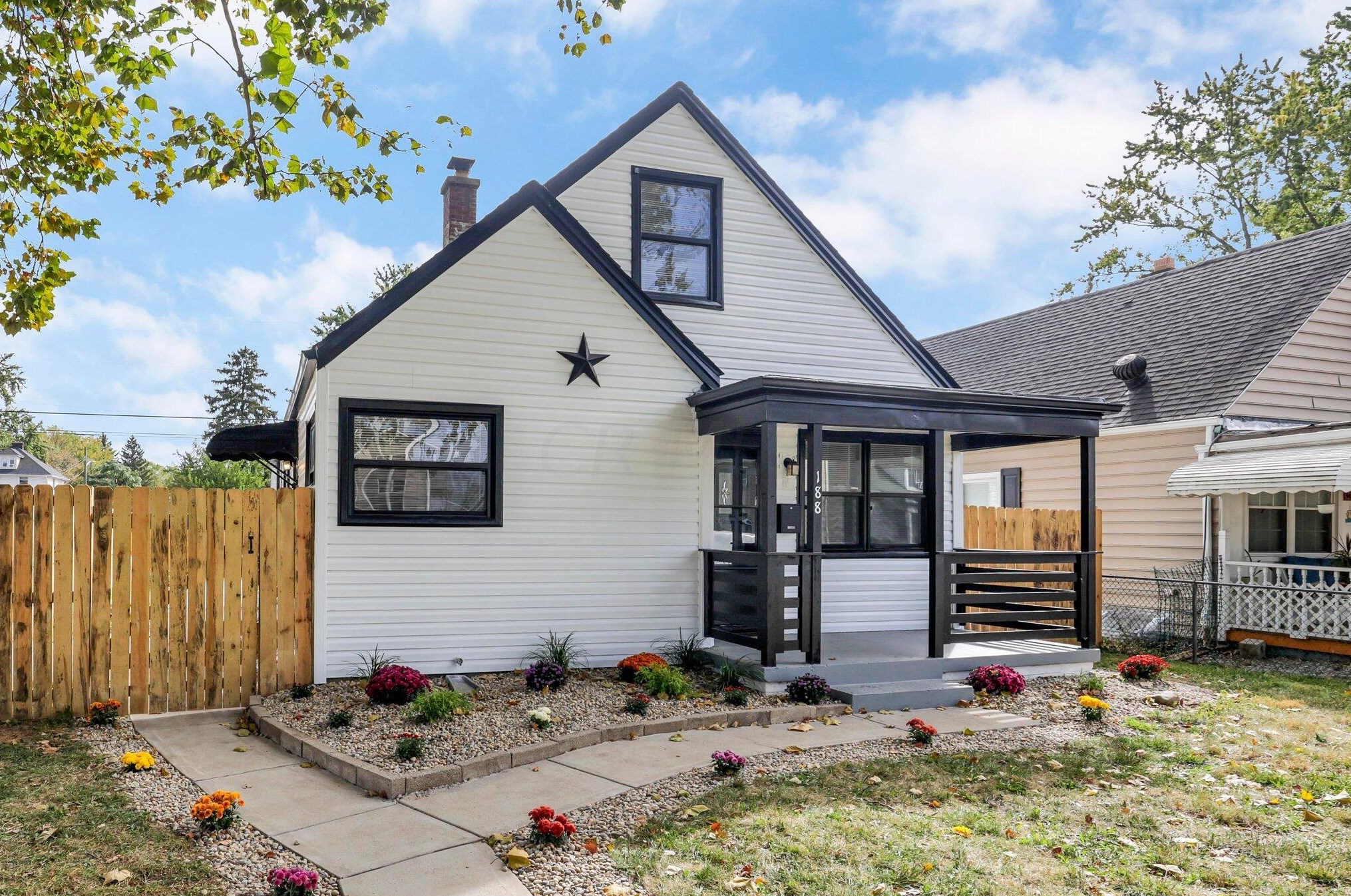 188 Clarendon Ave, Columbus OH 43223-1007 exterior