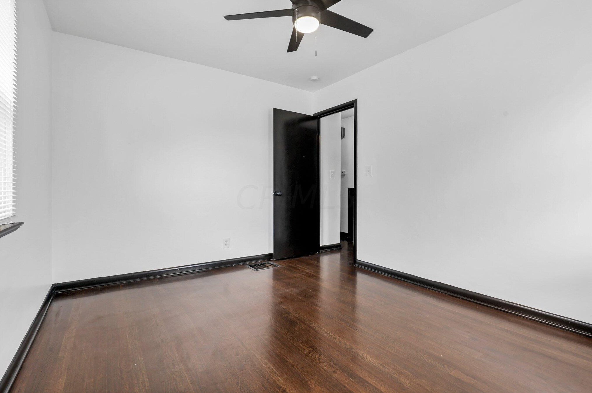 188 Clarendon Ave, Columbus OH 43223-1007 exterior