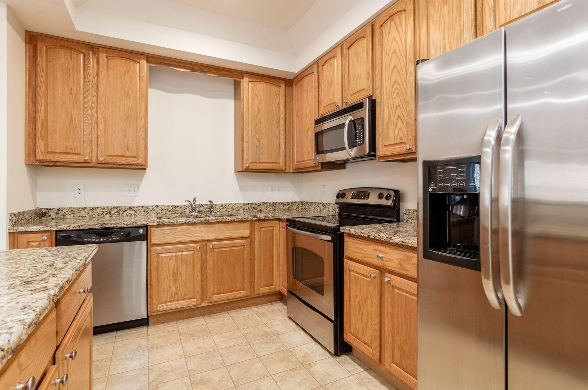 7965 Ravine Run Ln, Columbus OH 43235-6456 exterior