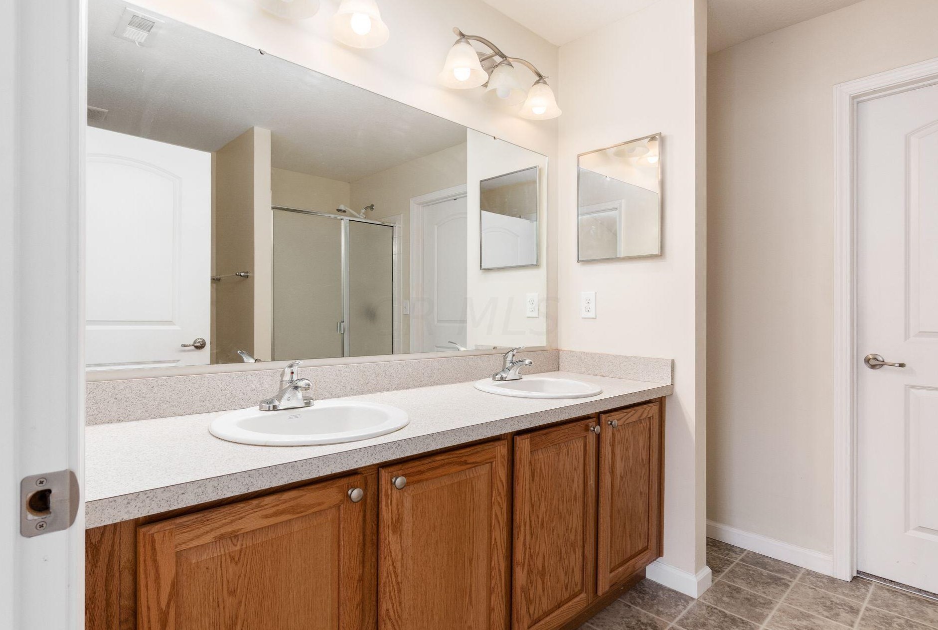 7965 Ravine Run Ln, Columbus OH 43235-6456 exterior