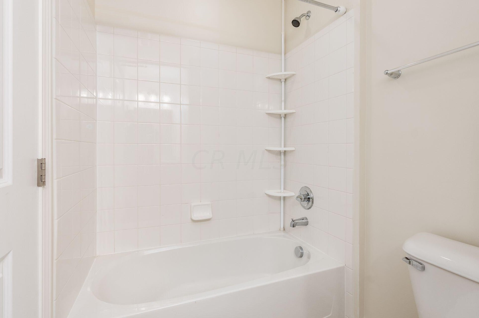 7965 Ravine Run Ln, Columbus OH 43235-6456 exterior