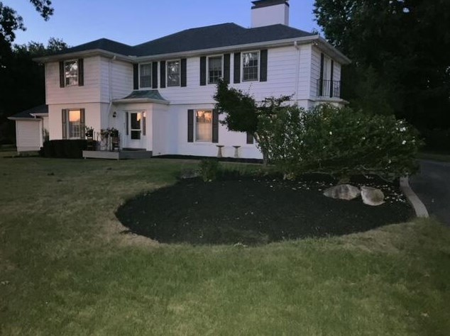 411 Coventry Cir, Zanesville, OH 43701