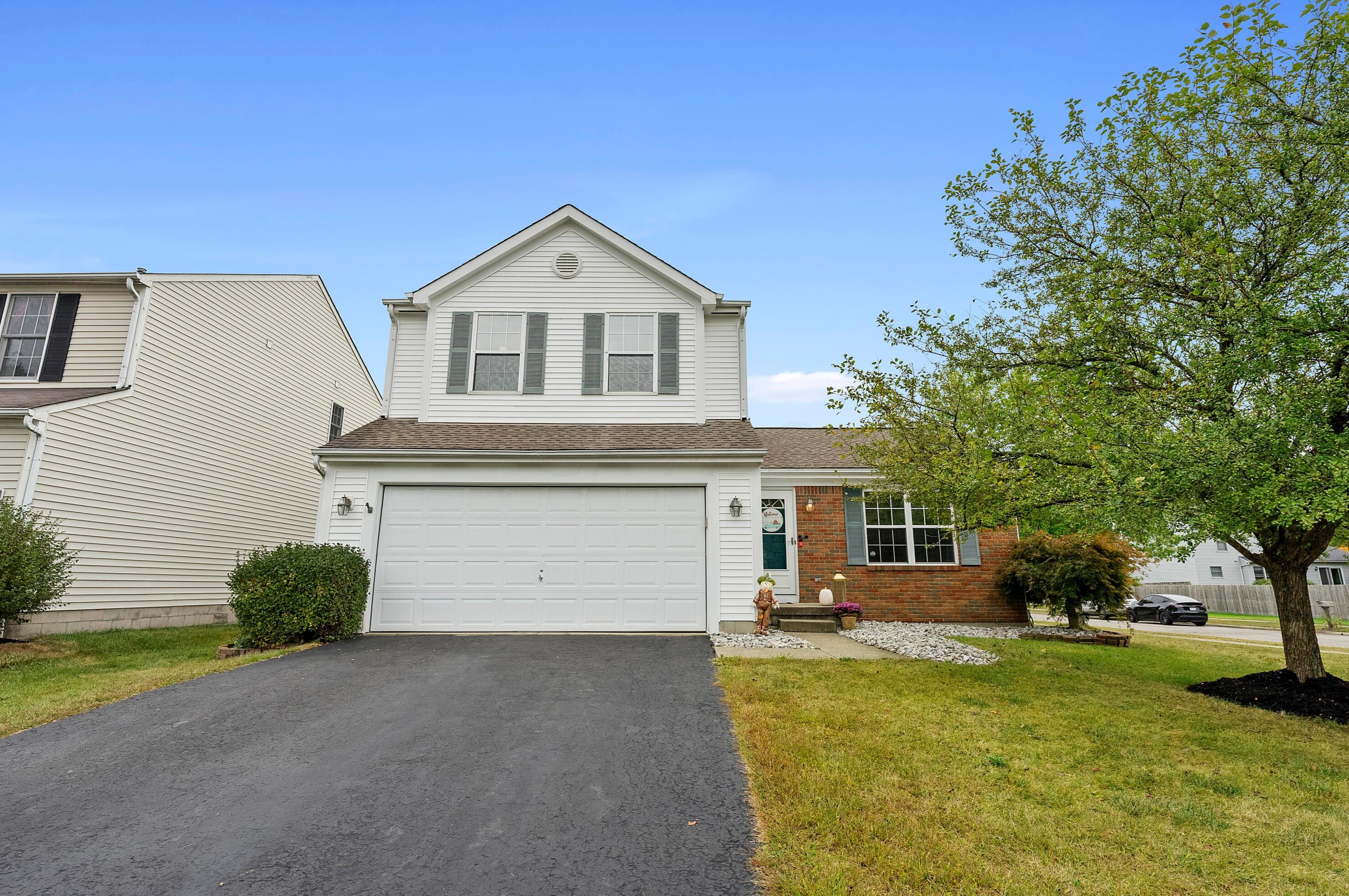 5032 Langcroft Dr, Hilliard, OH 43026-7158