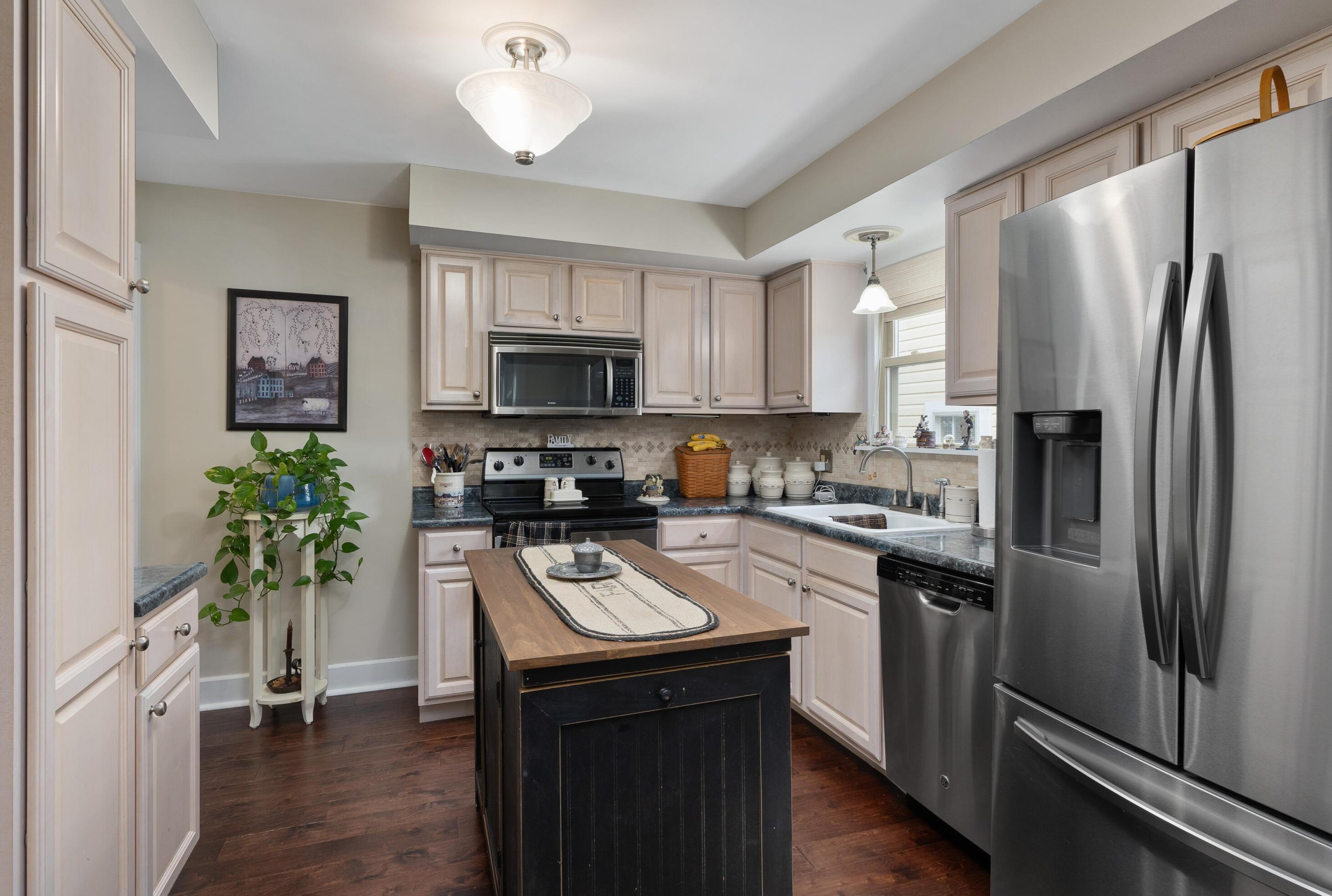 823 Franklin Ave, Lancaster OH  43130-2726 exterior