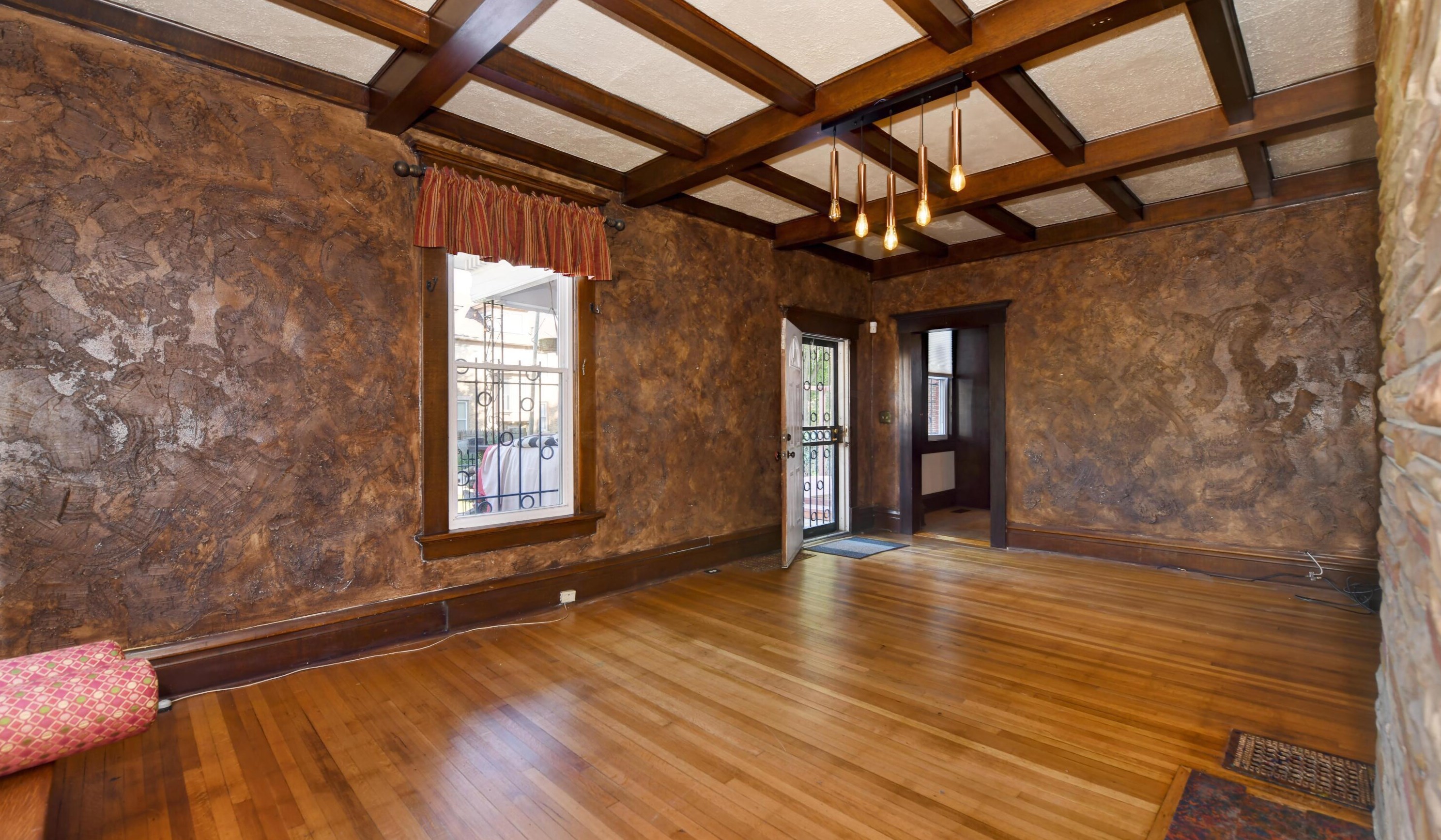 54 Woodland Ave, Columbus OH 43203-1279 exterior