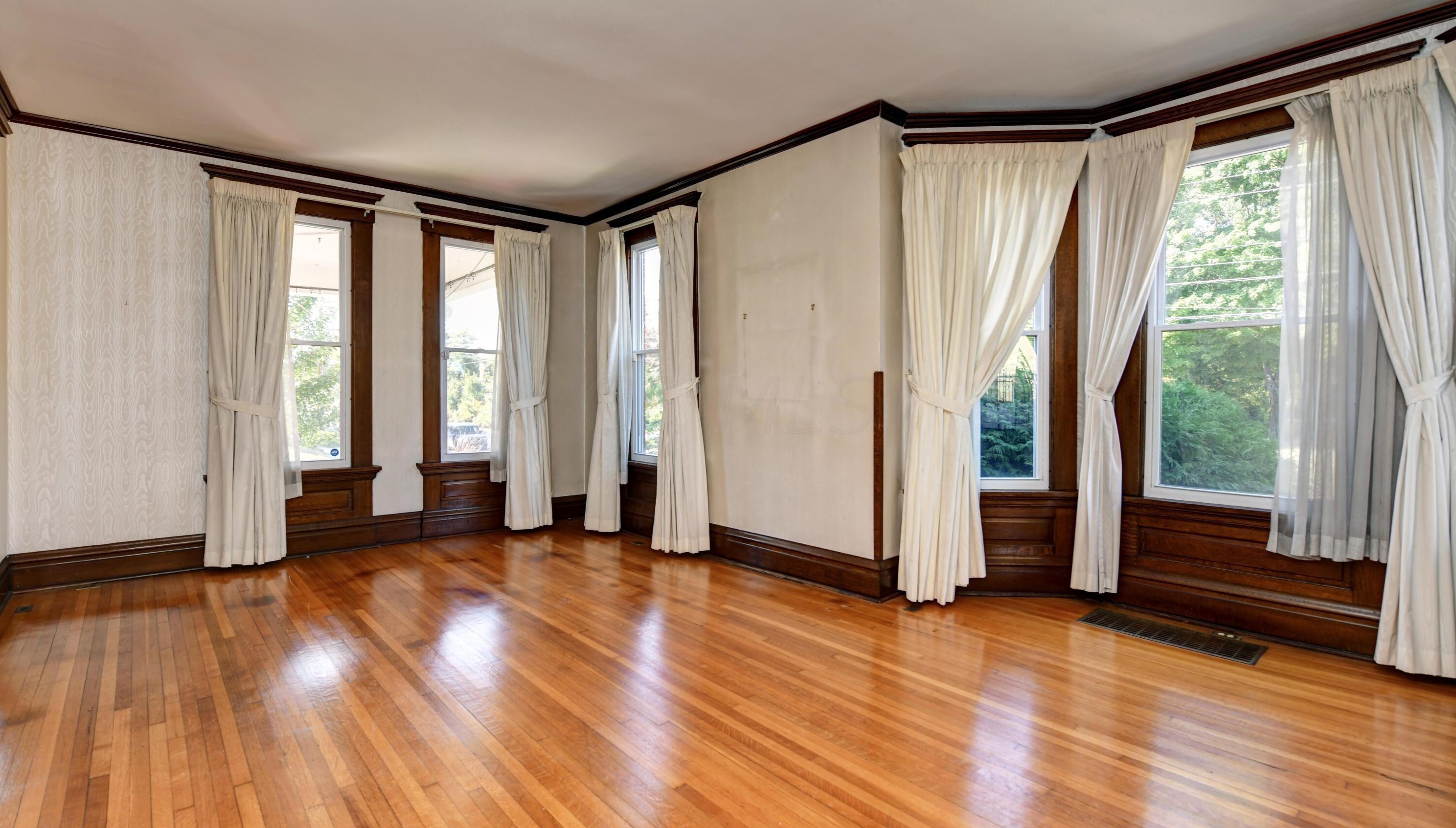 54 Woodland Ave, Columbus OH 43203-1279 exterior