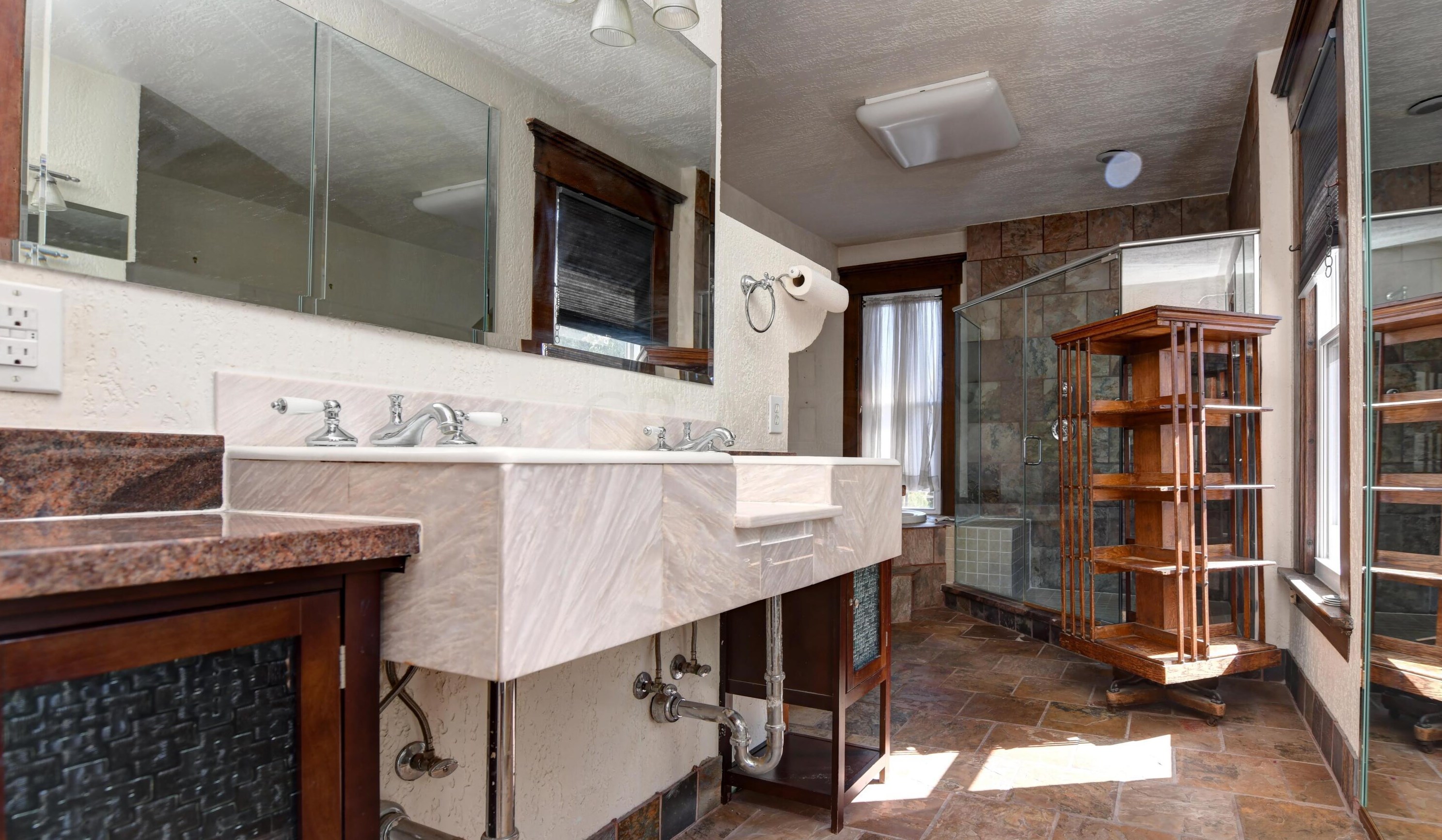 54 Woodland Ave, Columbus OH 43203-1279 exterior