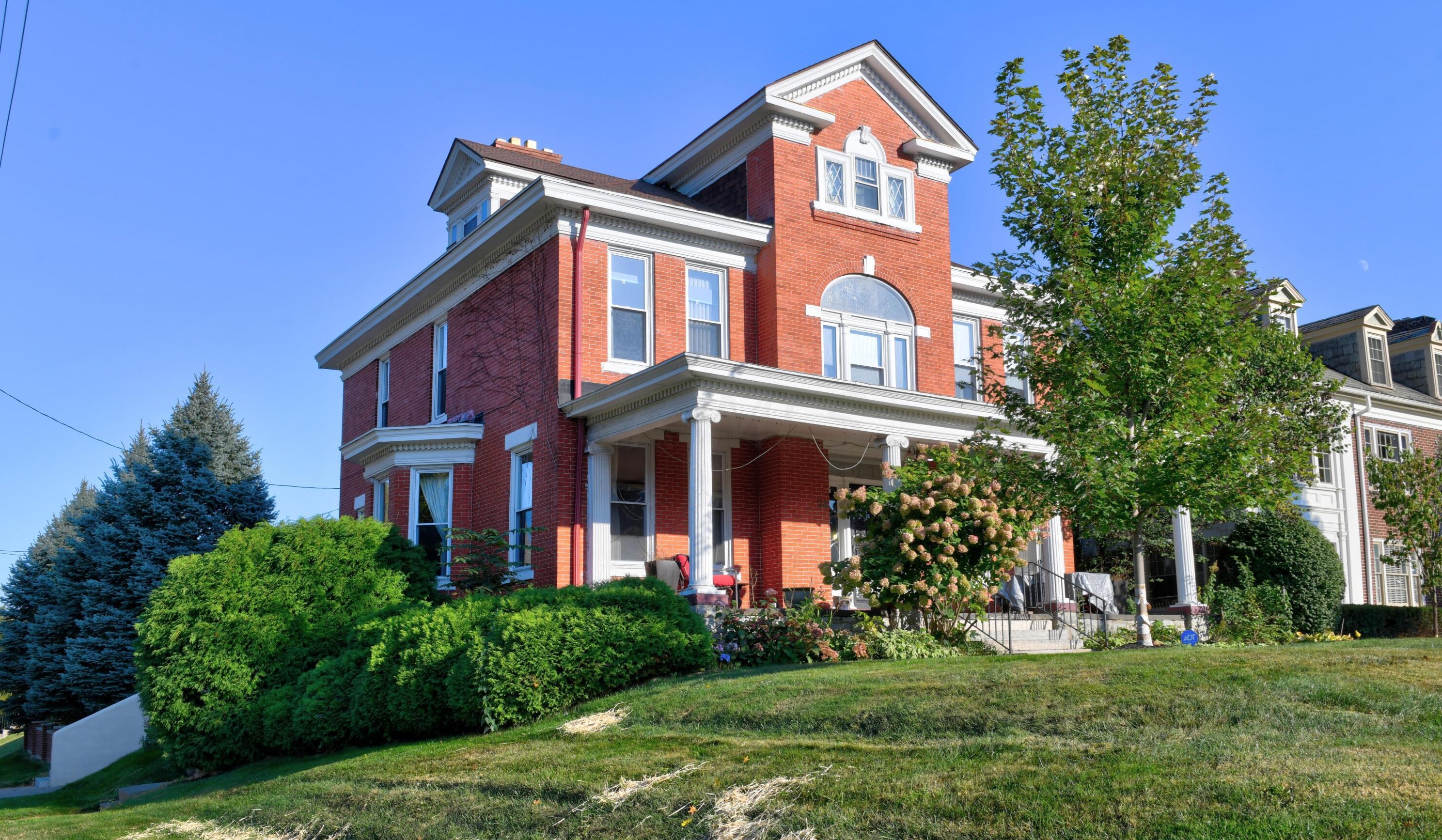 54 Woodland Ave, Columbus, OH 43203-2068