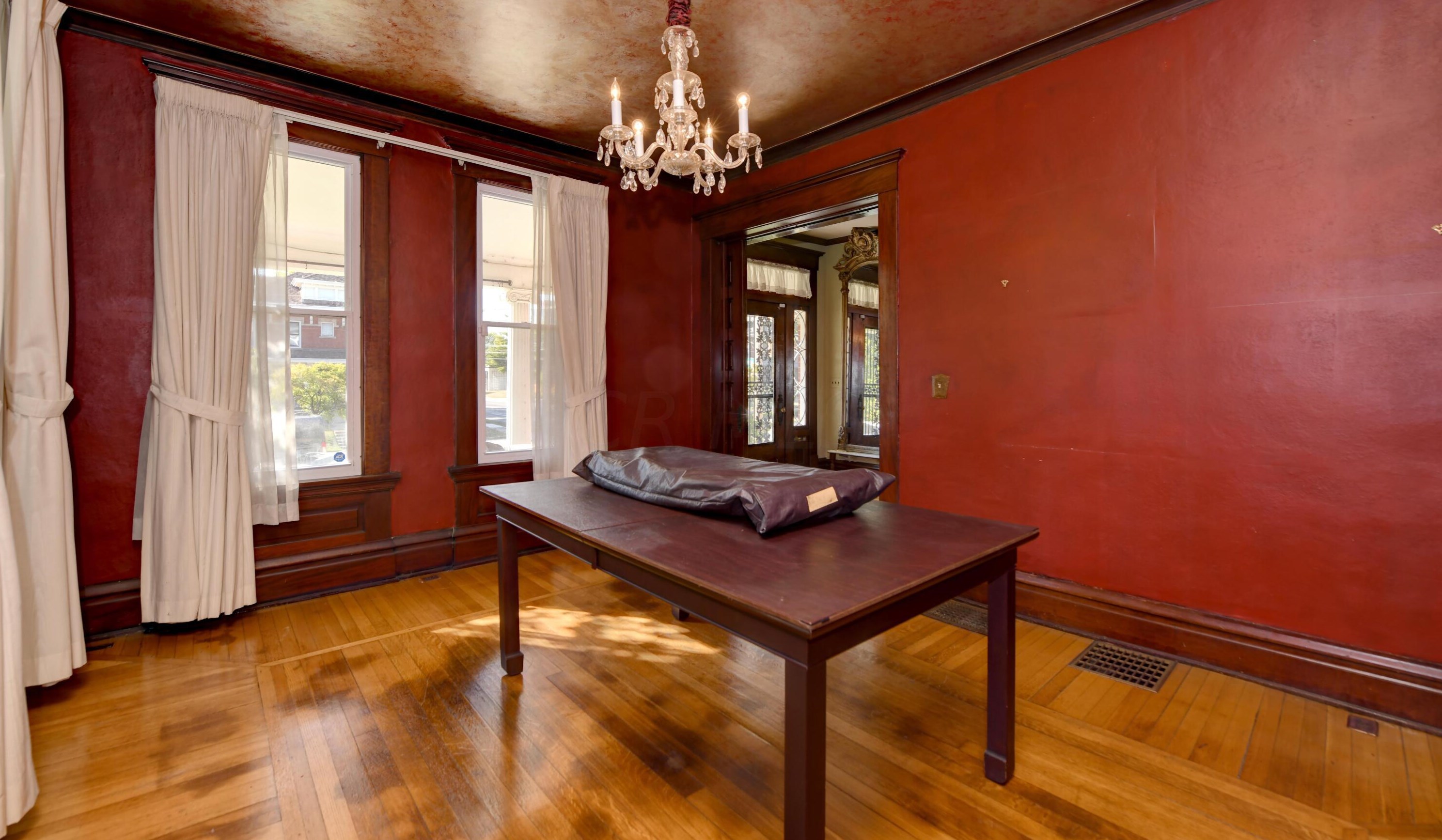 54 Woodland Ave, Columbus OH 43203-1279 exterior