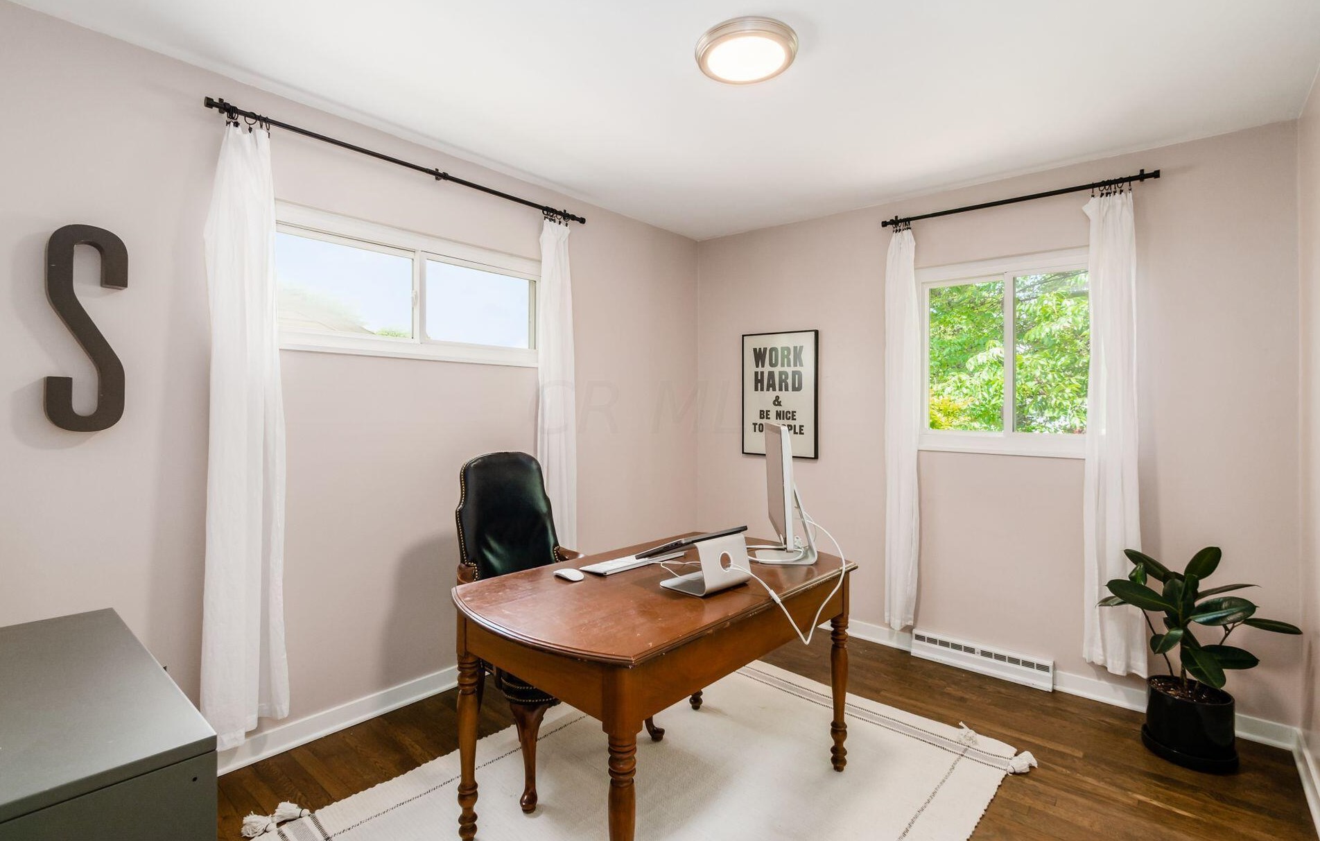 2643 Shrewsbury Rd, Columbus OH  43221-1124 exterior