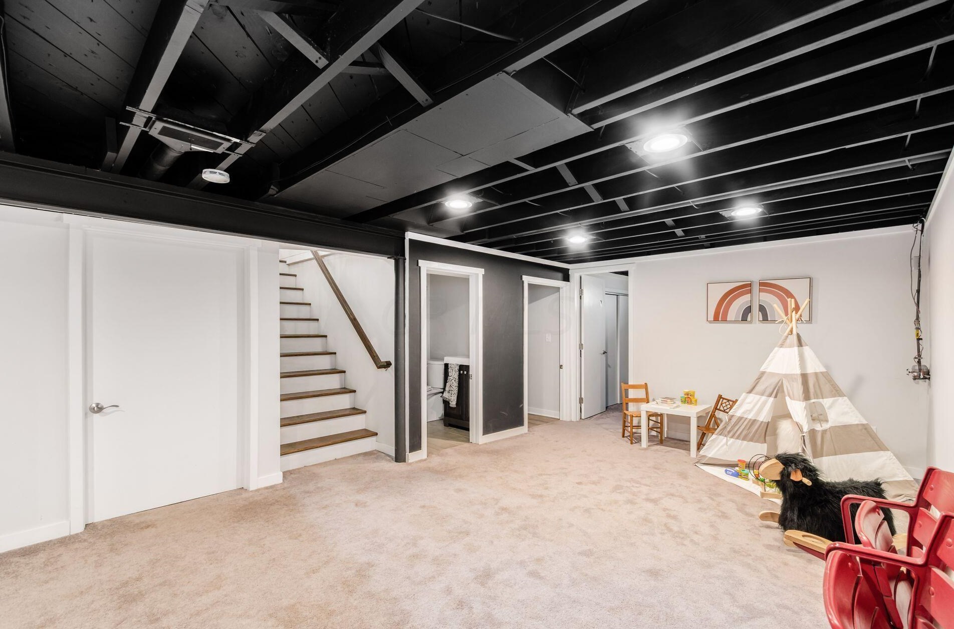 2643 Shrewsbury Rd, Columbus OH  43221-1124 exterior