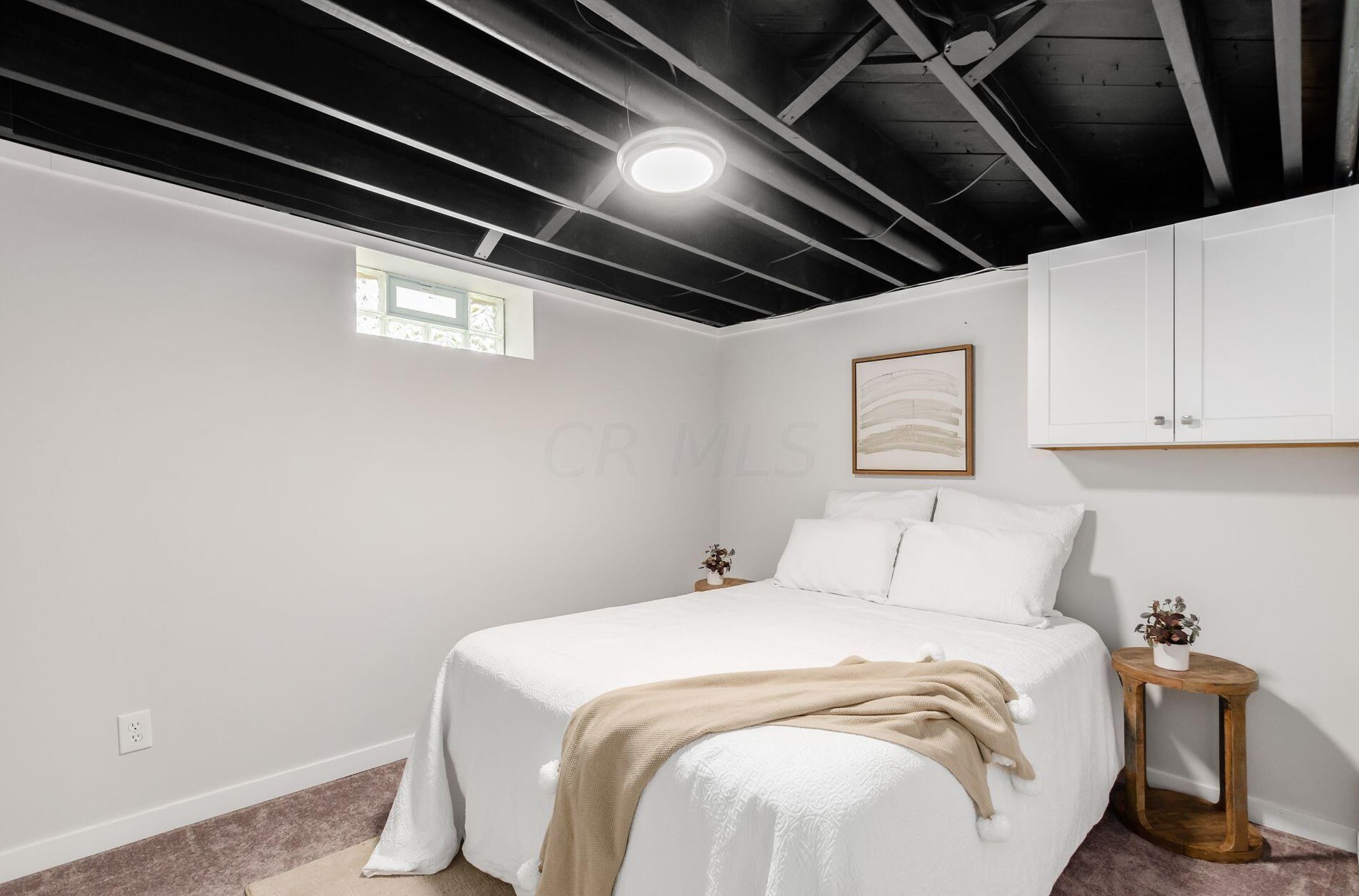 2643 Shrewsbury Rd, Columbus OH  43221-1124 exterior