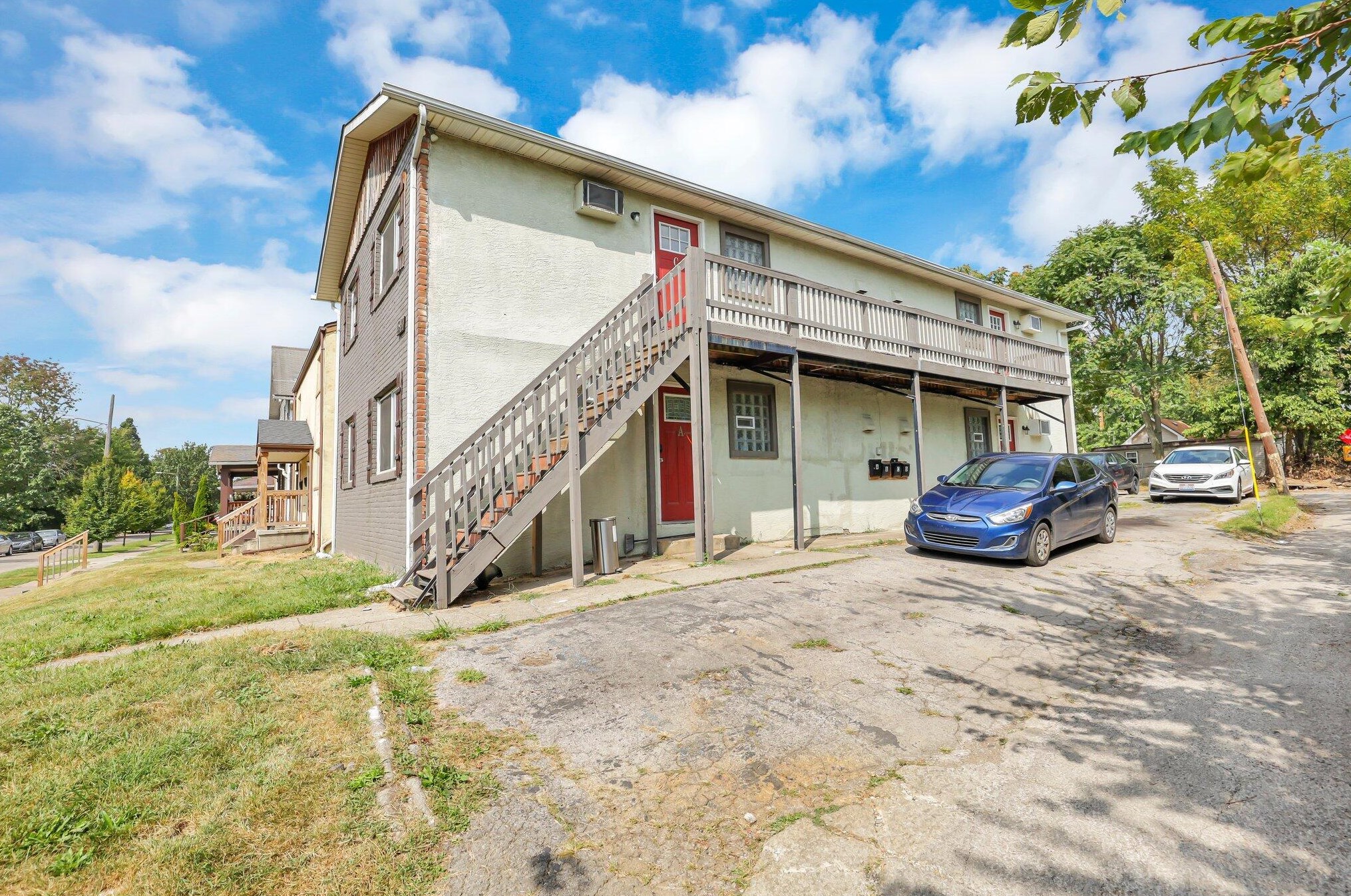 454 16 Ave, Columbus OH 43201-1735 exterior