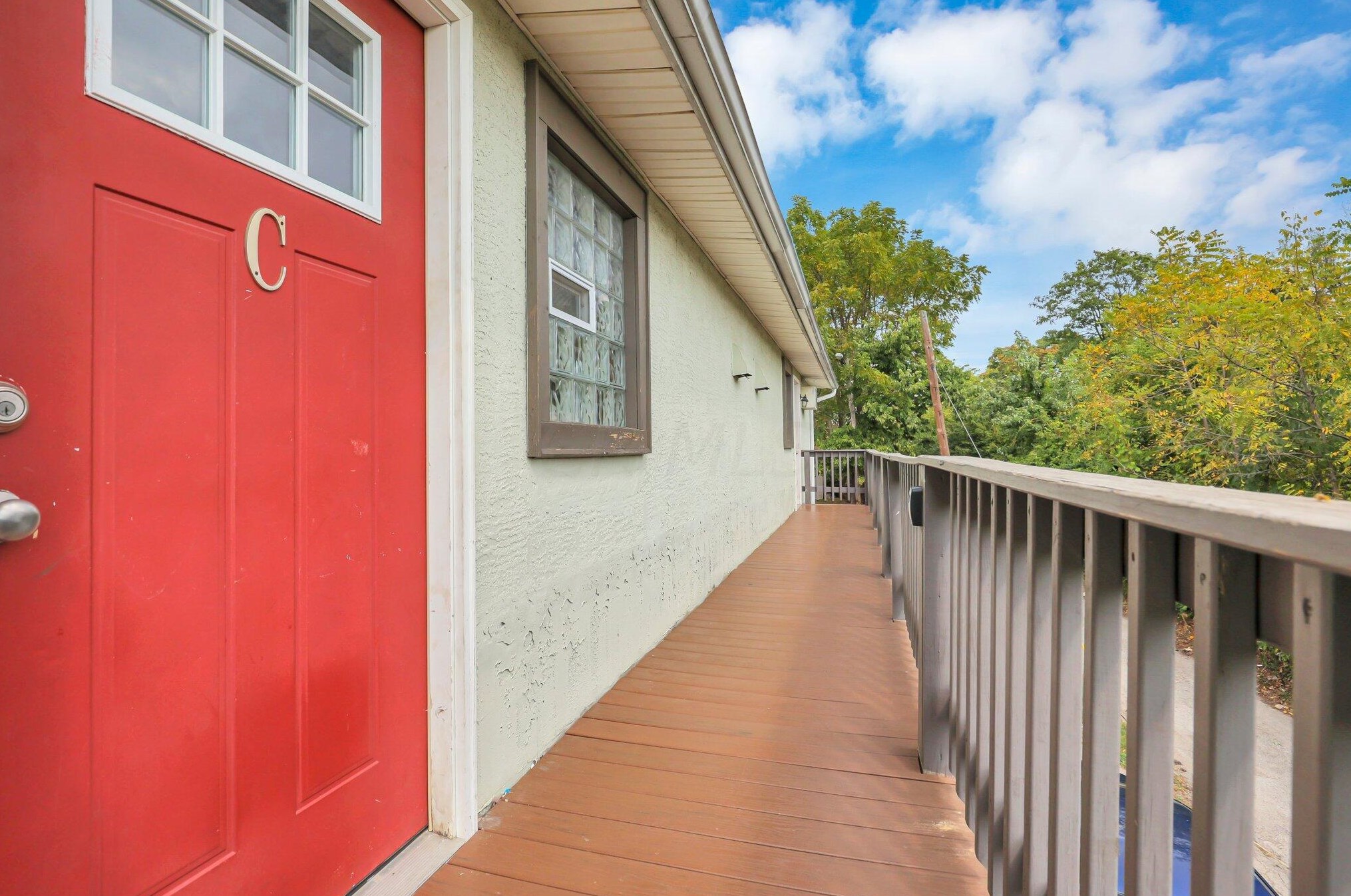 454 16 Ave, Columbus OH 43201-1735 exterior