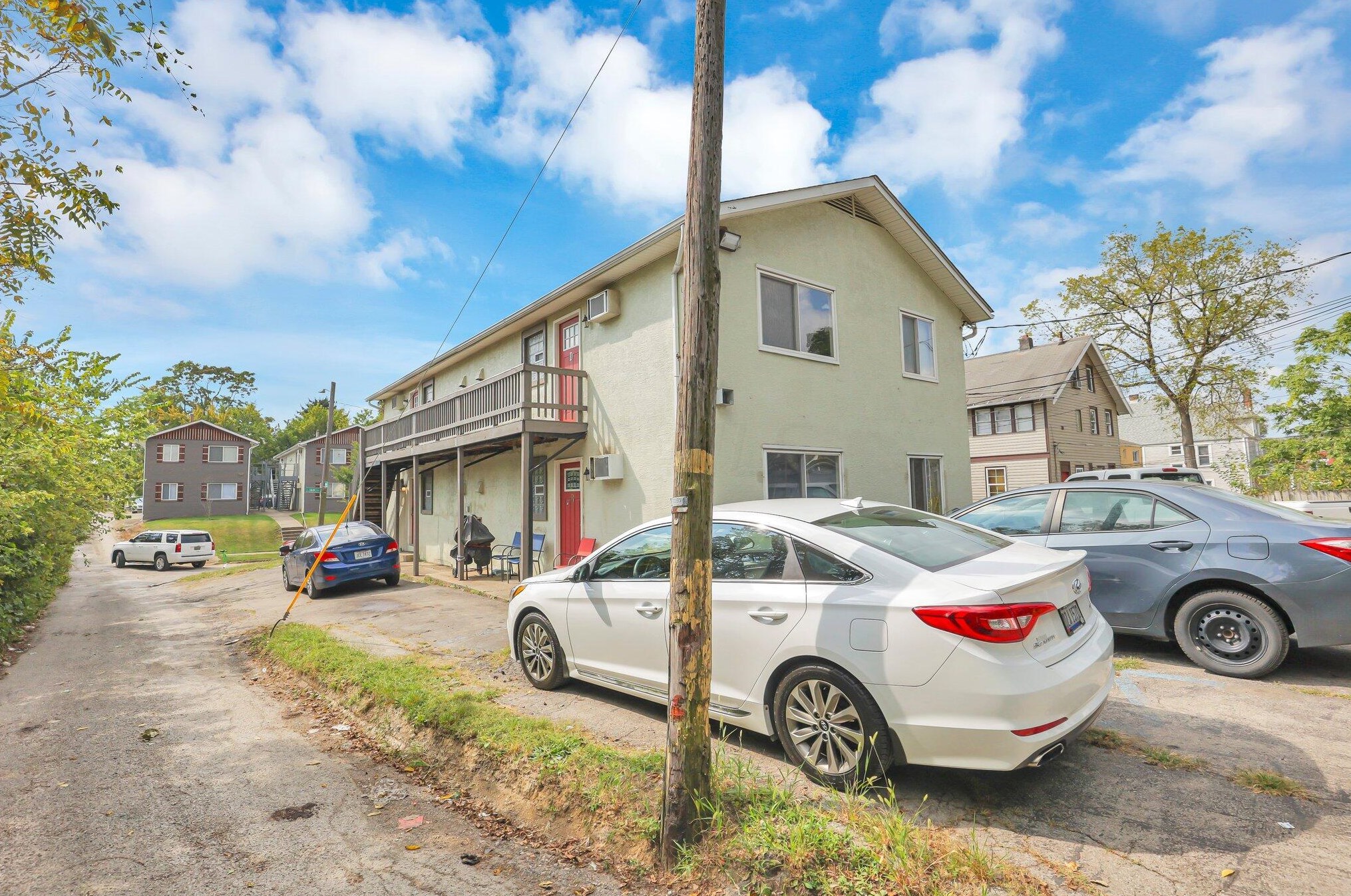 454 16 Ave, Columbus OH 43201-1735 exterior