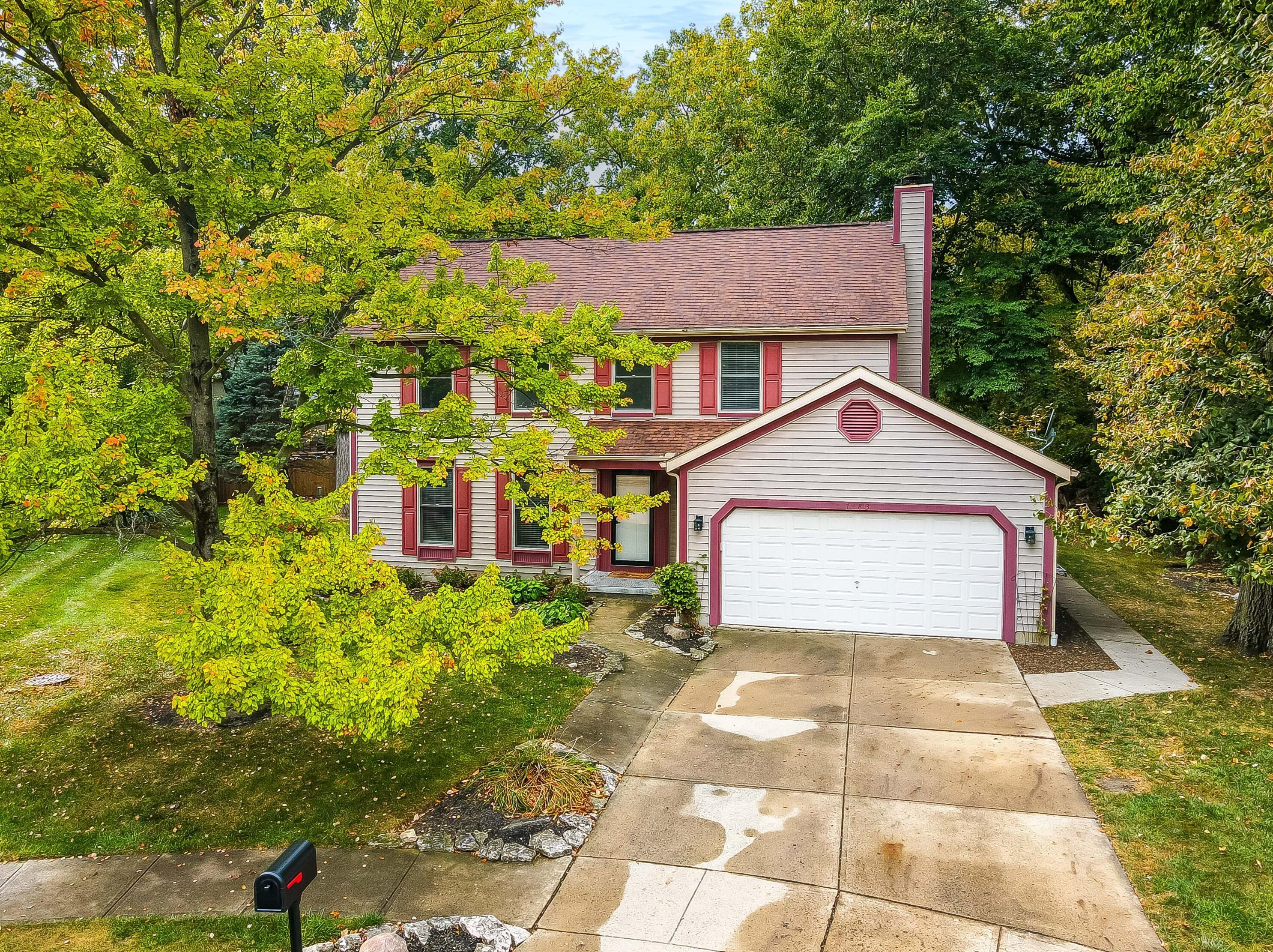 7483 Mapleleaf Ct, Columbus, OH 43235-4216