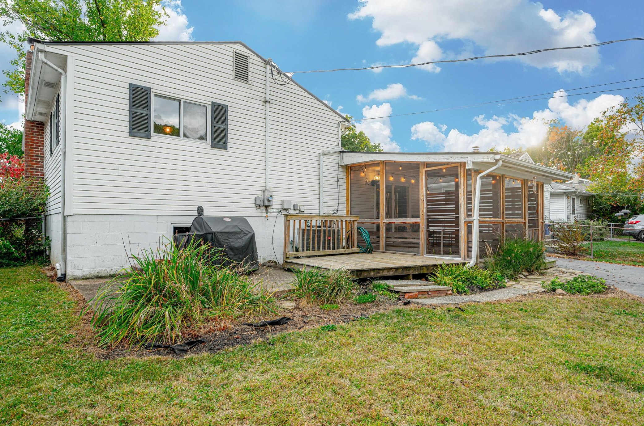 480 Lincoln Ave, Columbus OH  43214-1338 exterior