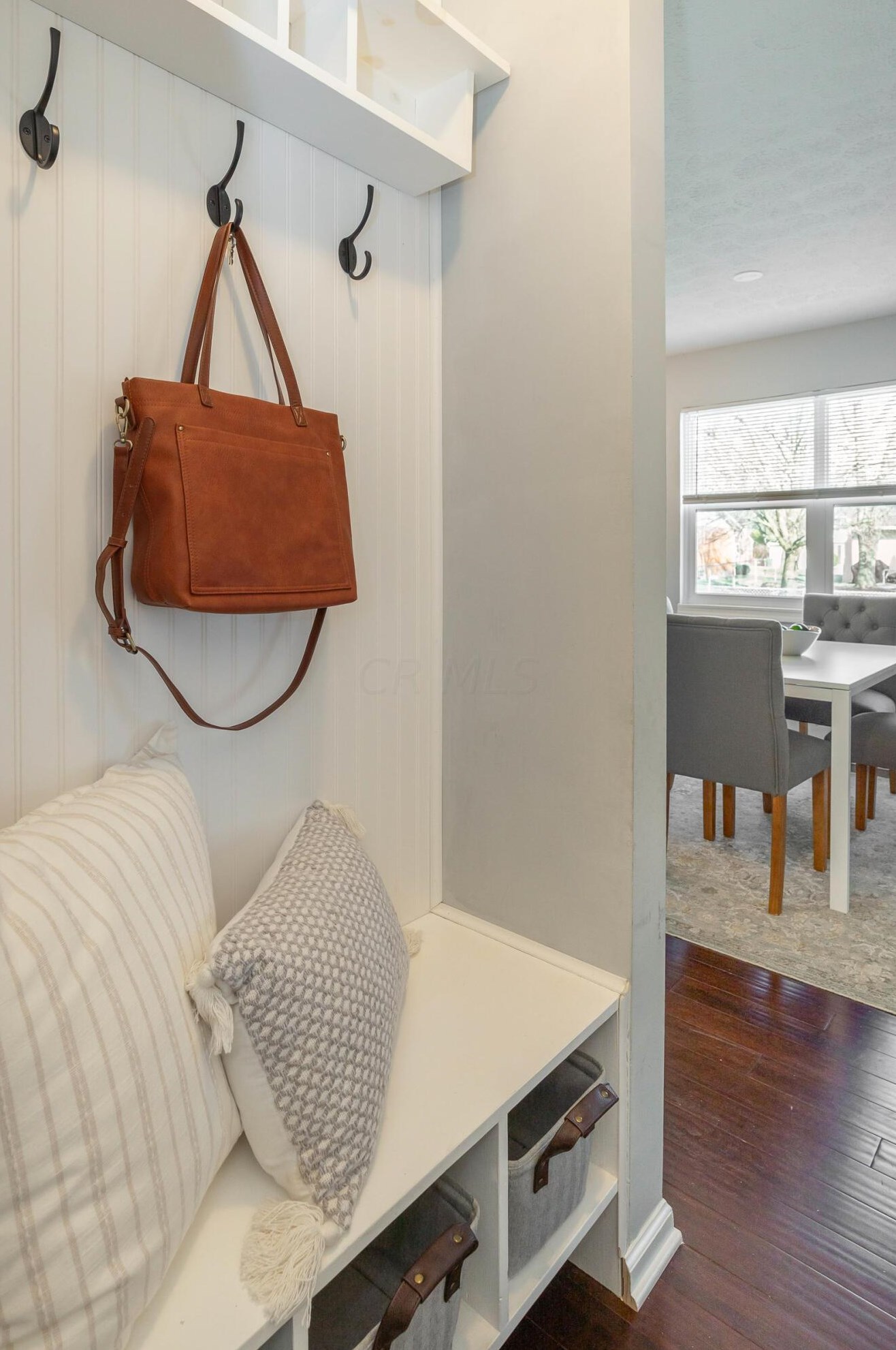 1572 Austin Dr, Columbus OH 43220-3103 exterior