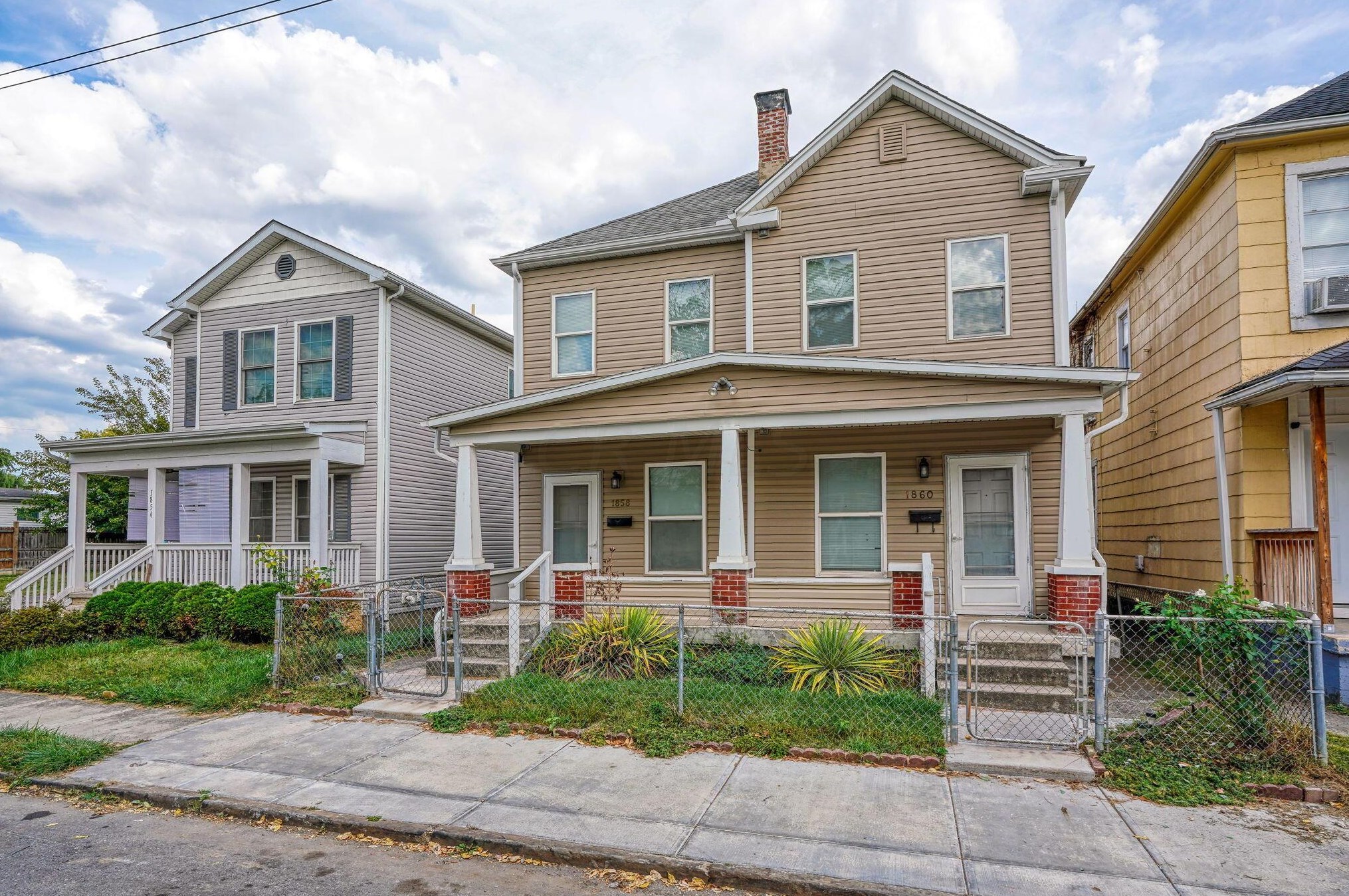 1858 6th St, Columbus, OH 43207-1140