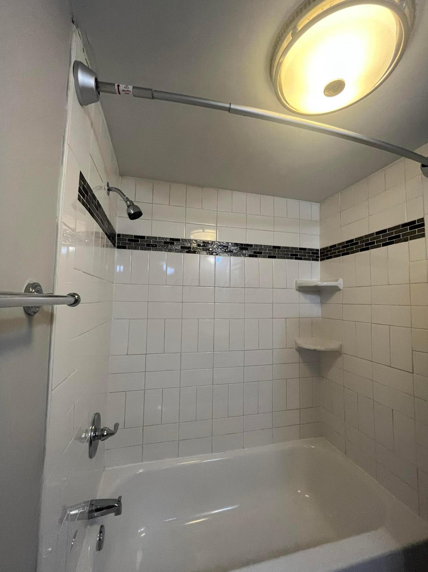 922 Chatham Ln, Columbus OH  43221-2439 exterior