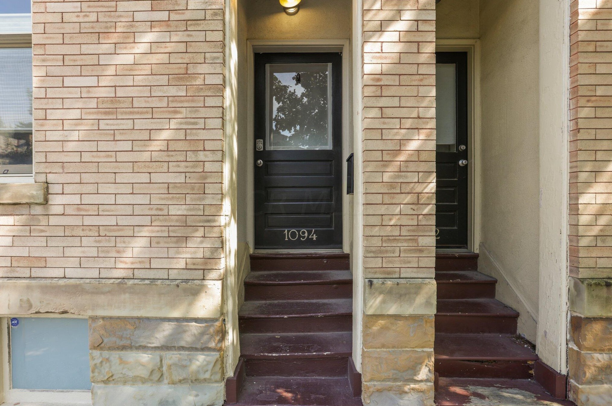 1094 Highland St, Columbus OH 43201-3277 exterior