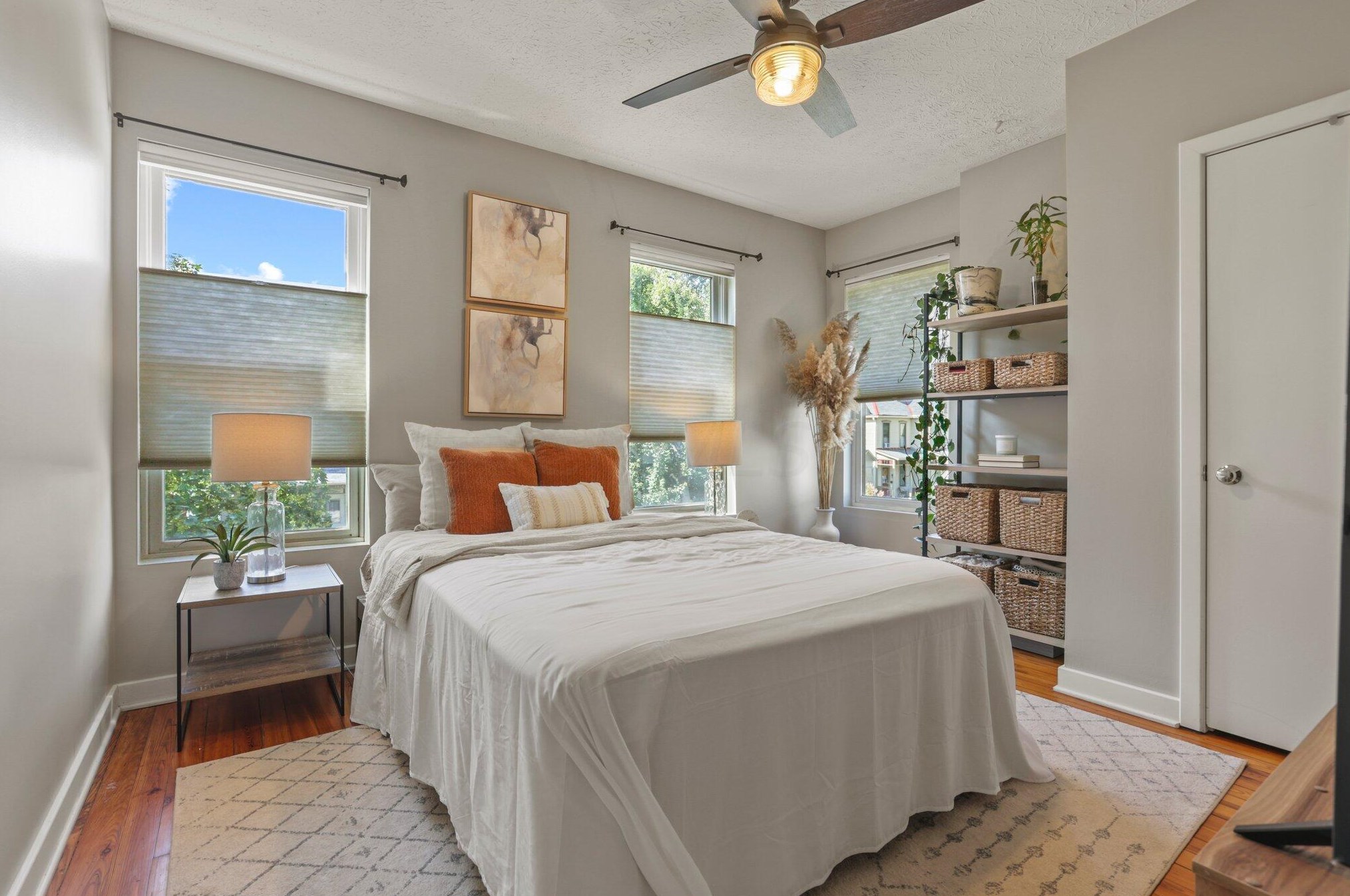 1094 Highland St, Columbus OH 43201-3277 exterior