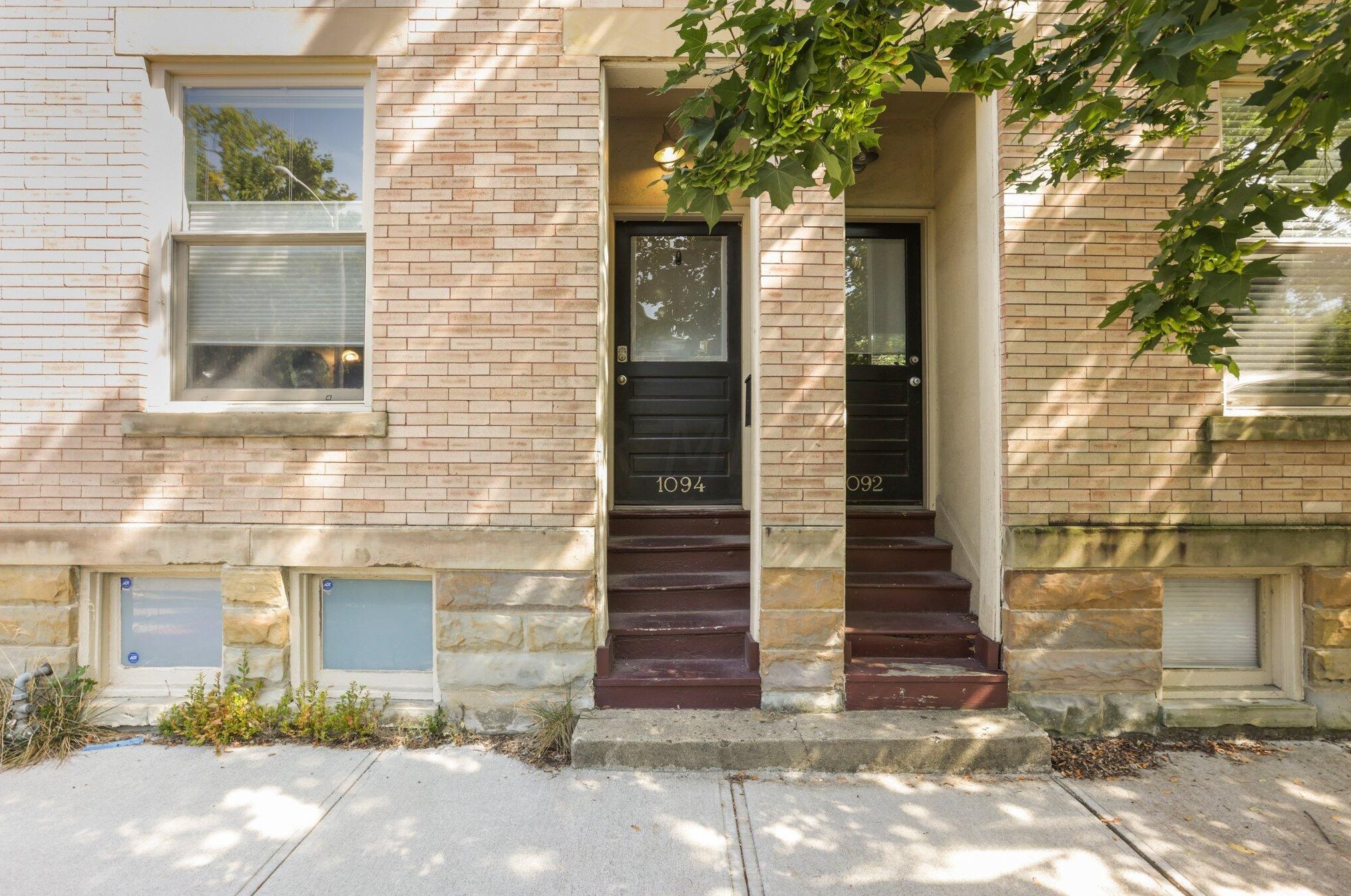 1094 Highland St, Columbus OH 43201-3277 exterior