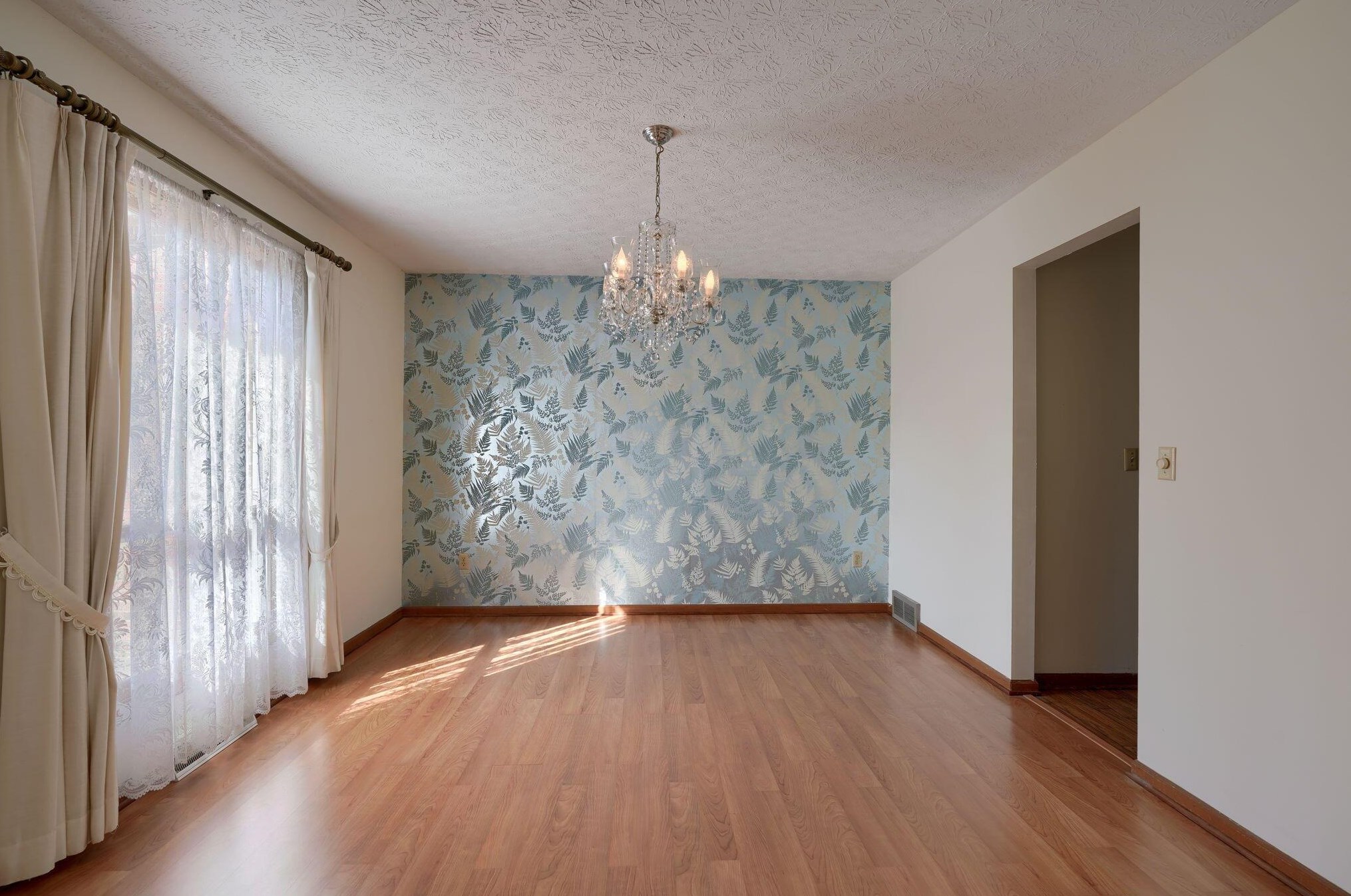 13668 Stonehenge Cir, Pickerington OH  43147-9717 exterior