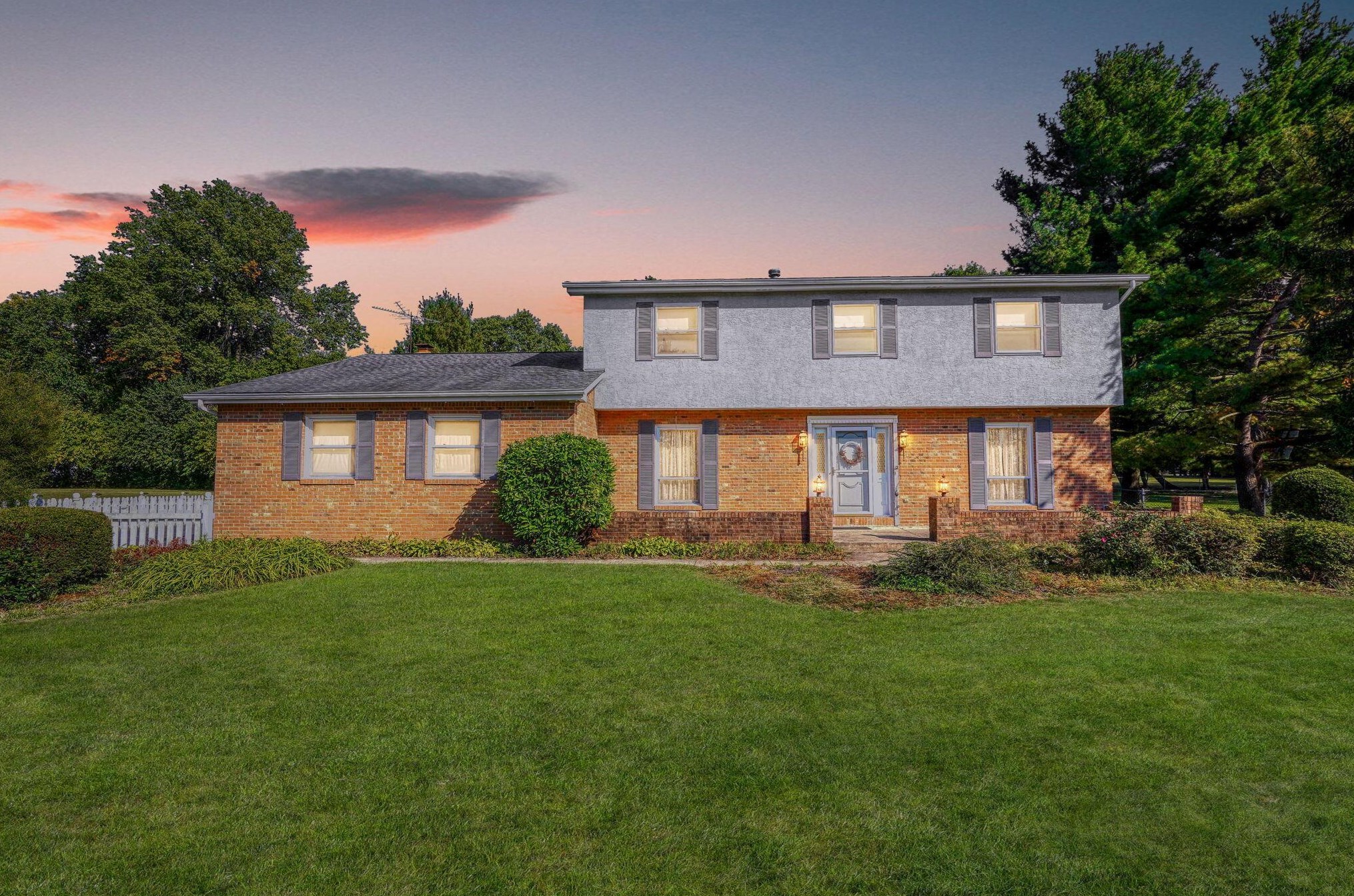 13668 Stonehenge Cir, Pickerington OH  43147-9717 exterior