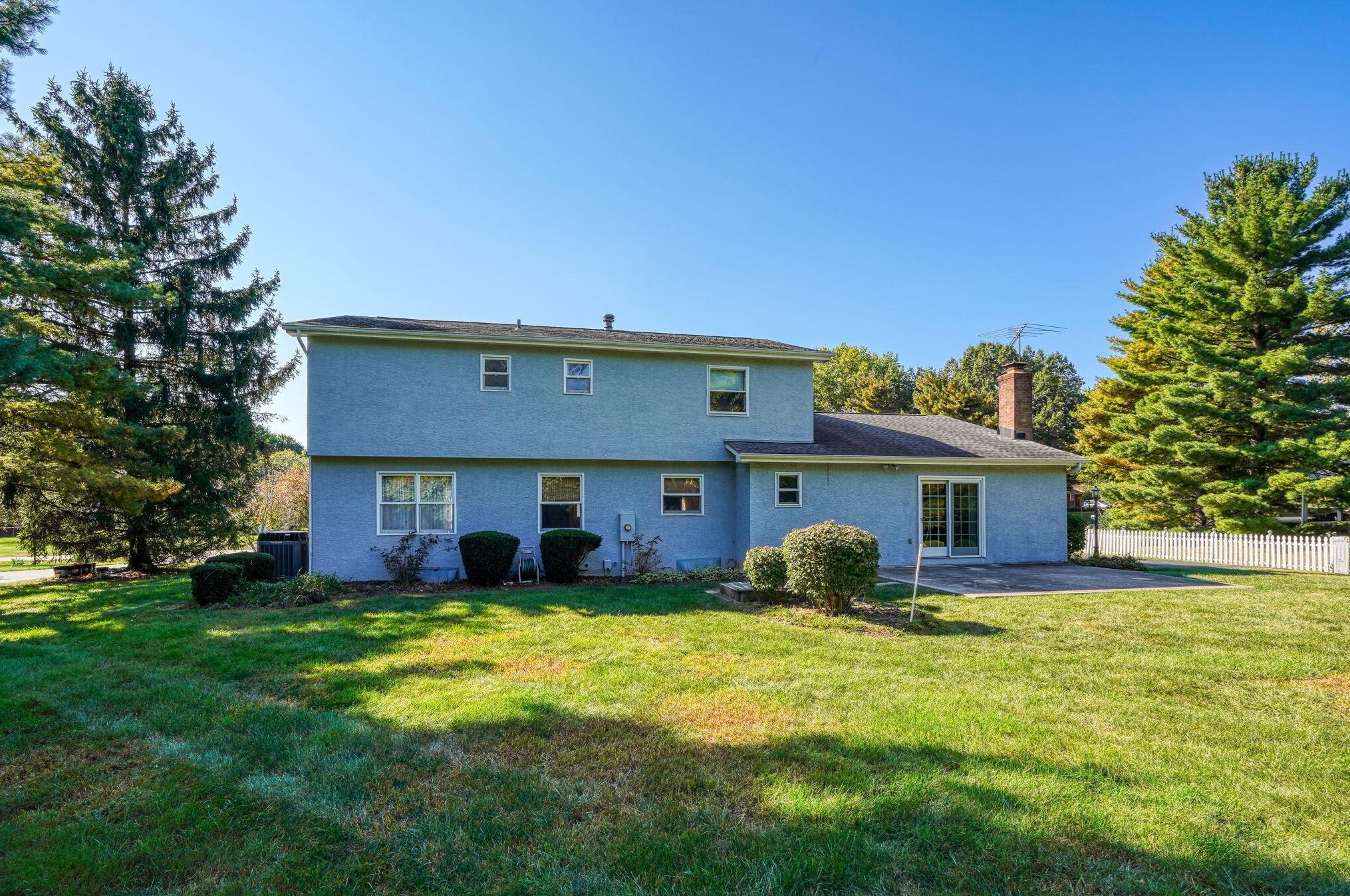 13668 Stonehenge Cir, Pickerington OH  43147-9717 exterior