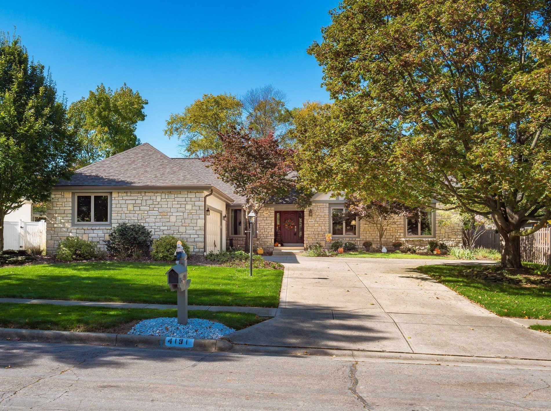 4191 Bowmansroot Ct, Hilliard, OH 43026-3006