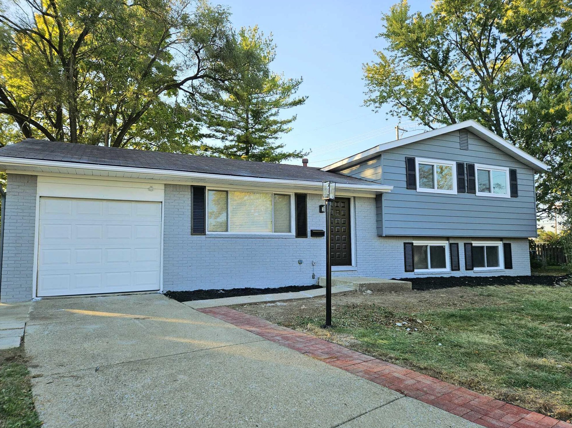 4955 Brittany Ct, Columbus, OH 43229-5703