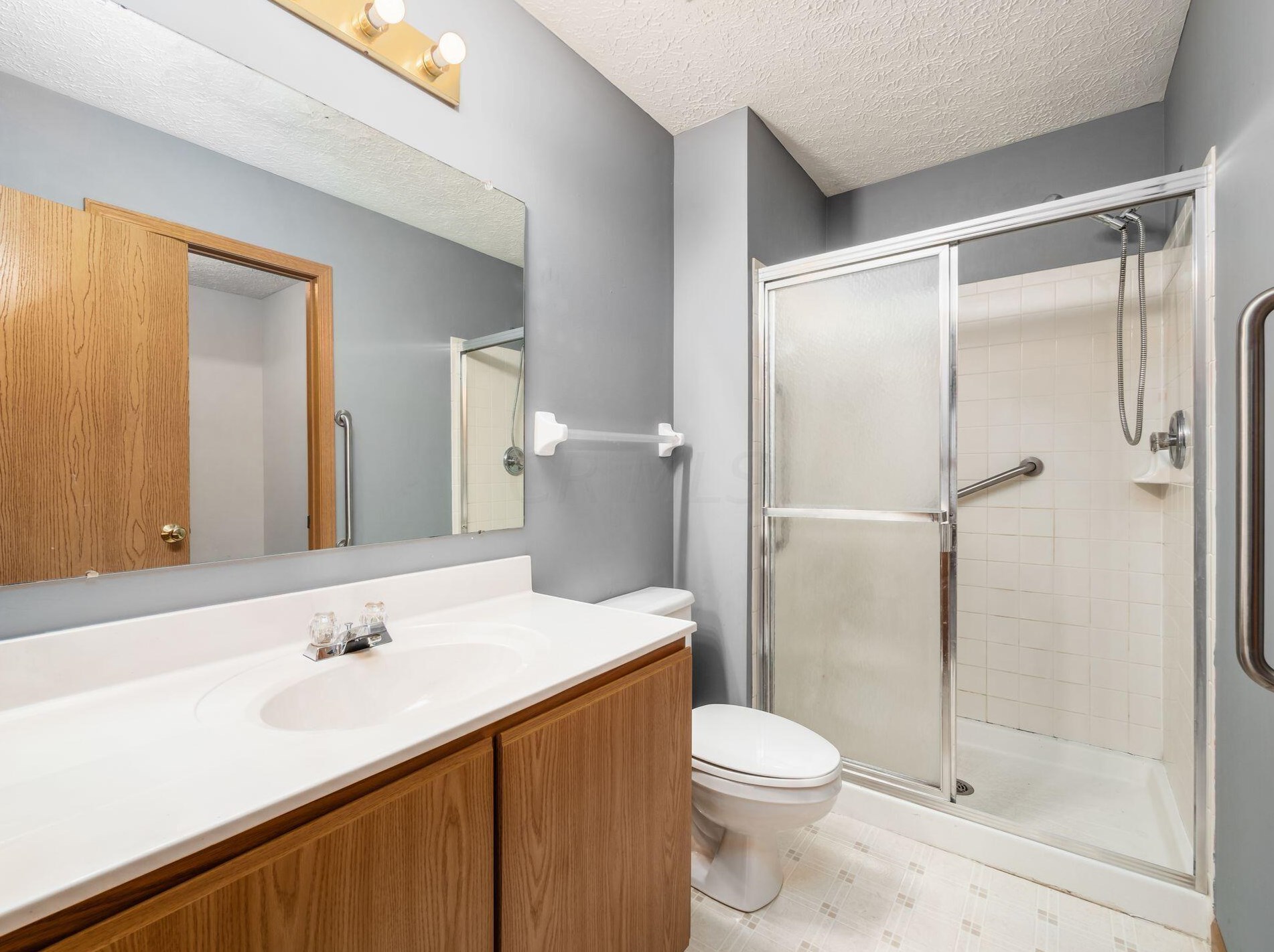 2959 Ironstone Dr, Columbus OH 43231-8811 exterior