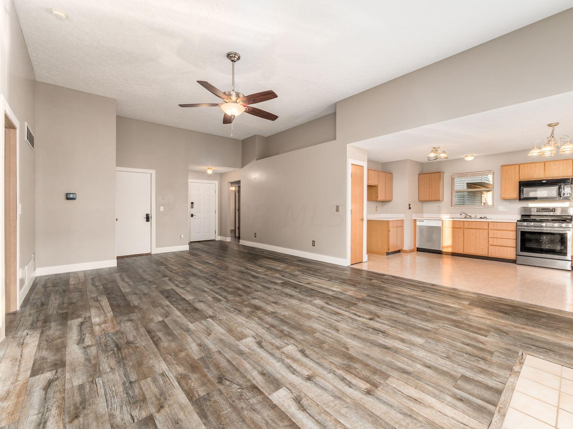 2959 Ironstone Dr, Columbus OH 43231-8811 exterior