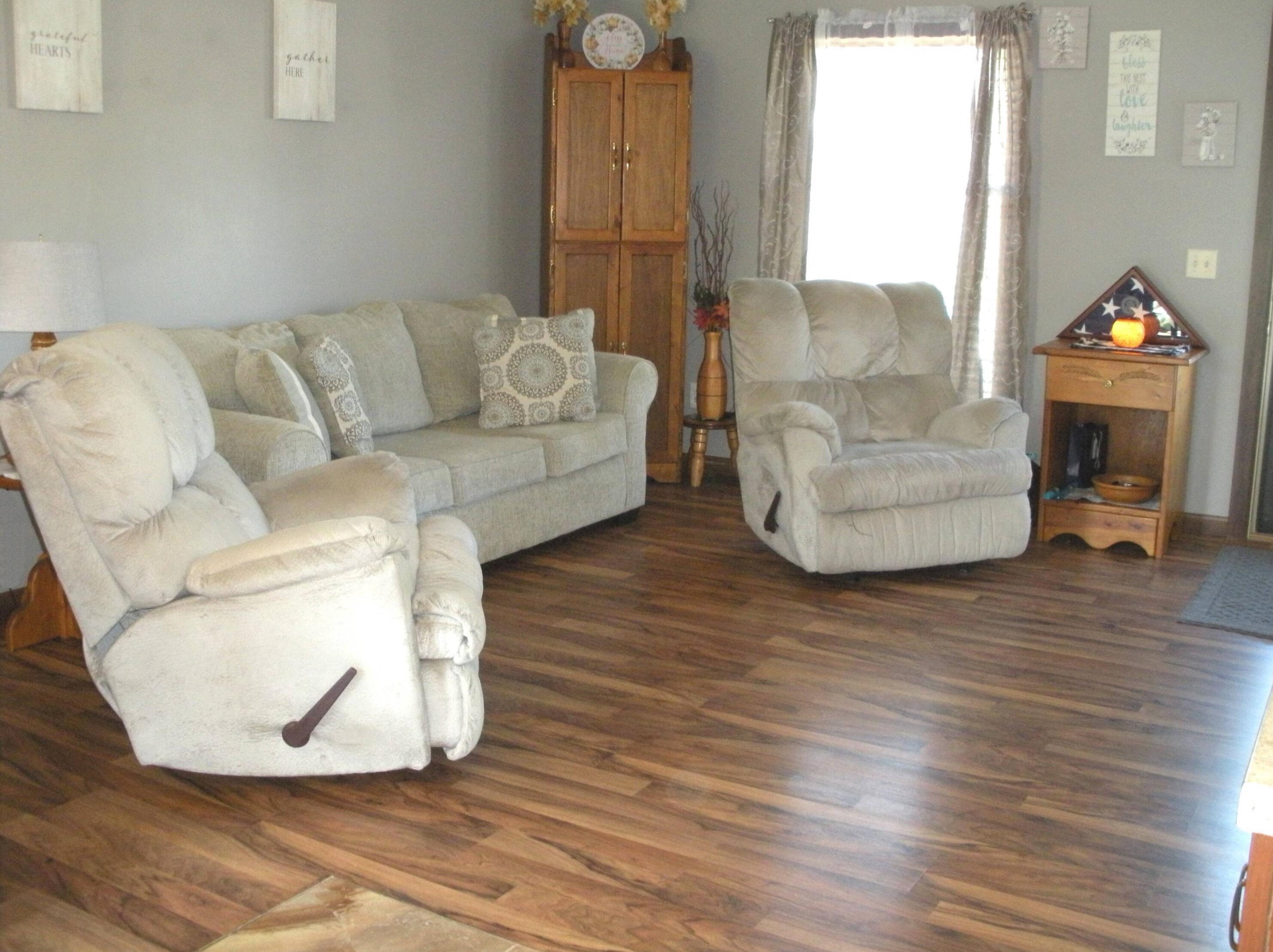 141 Rustic Dr, Circleville, OH 43113-1548