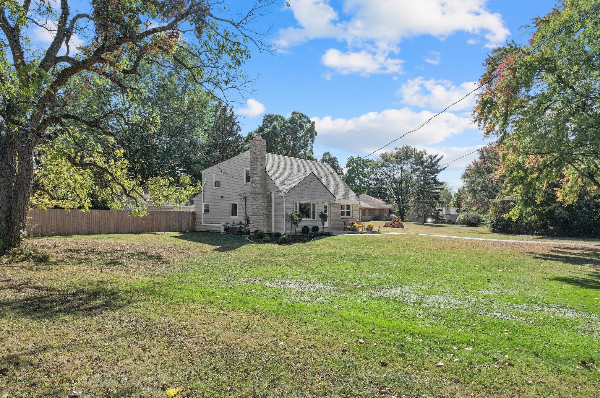 8200 Flint Rd, Columbus OH  43235-6411 exterior