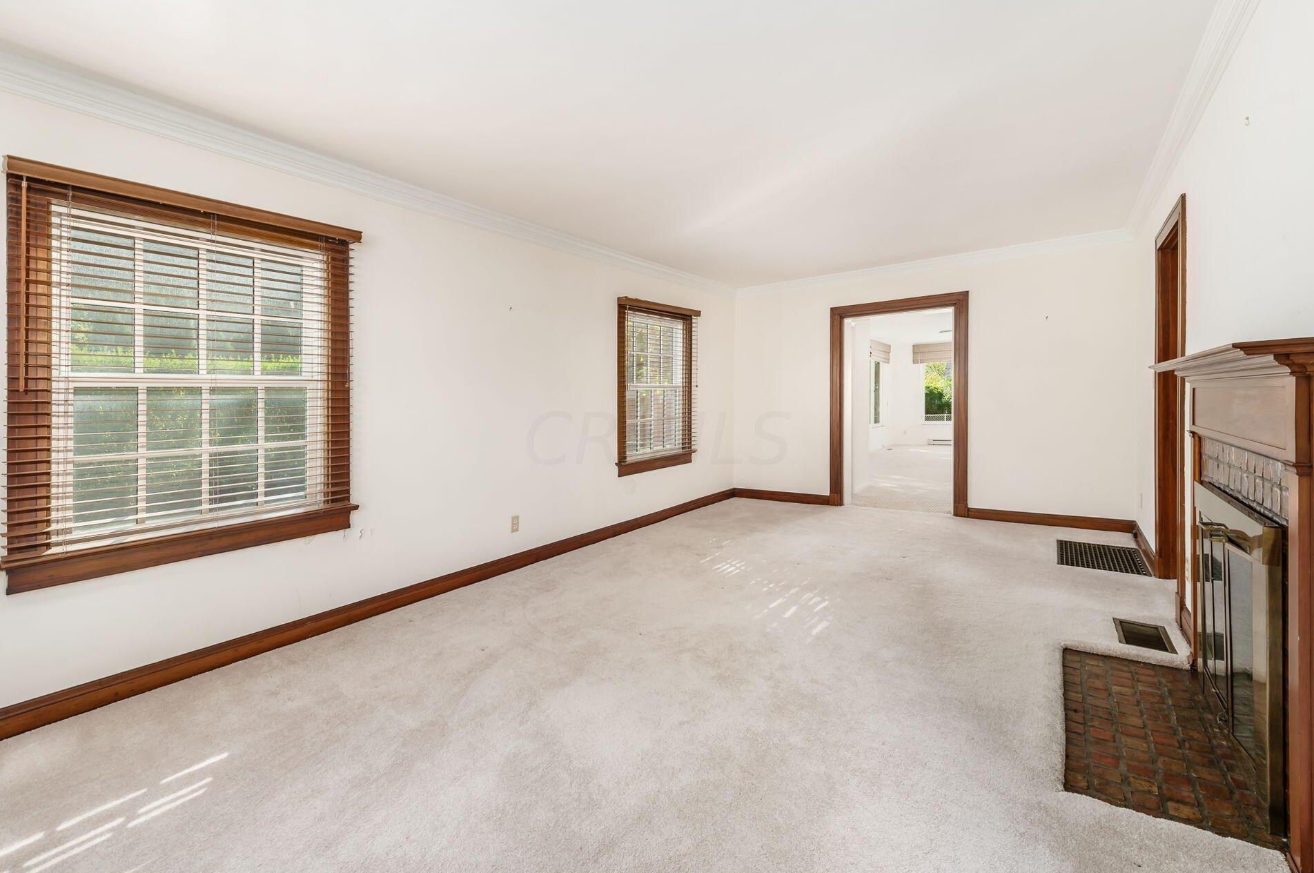 99 Cassingham Rd, Columbus, OH 43209-1459