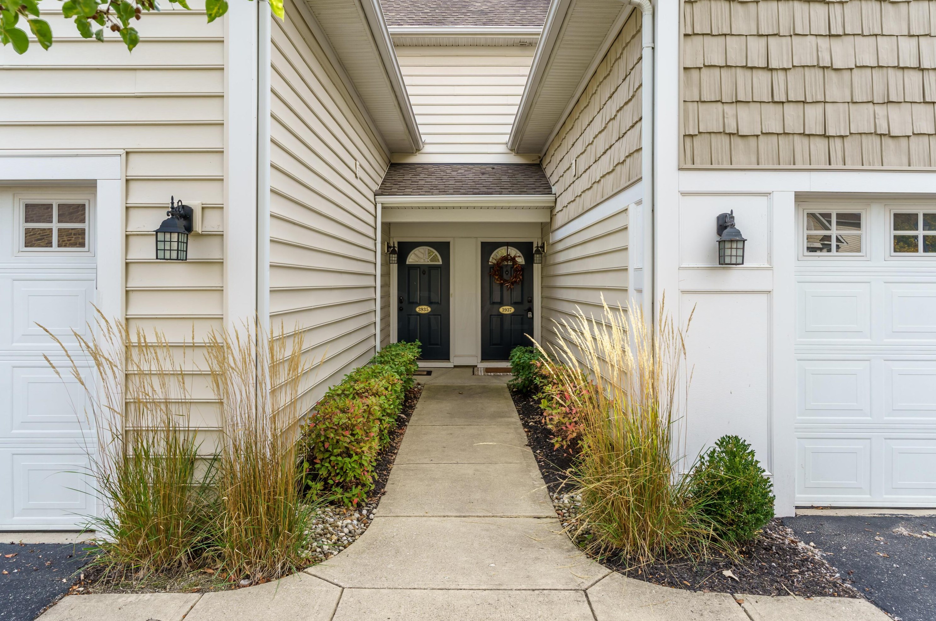 3937 Rue De Brittany, Columbus, OH 43221-5692