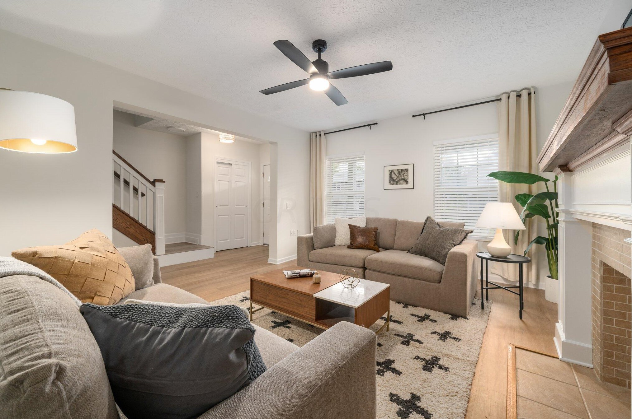 929 Lockbourne Rd, Columbus OH  43206-1624 exterior