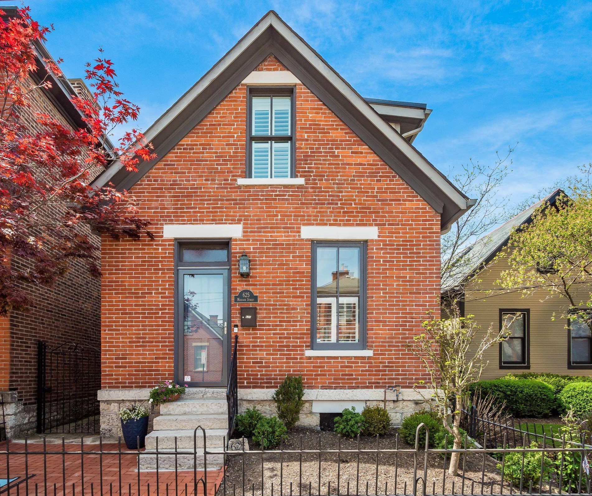 625 Mohawk St, Columbus, OH 43206-1151