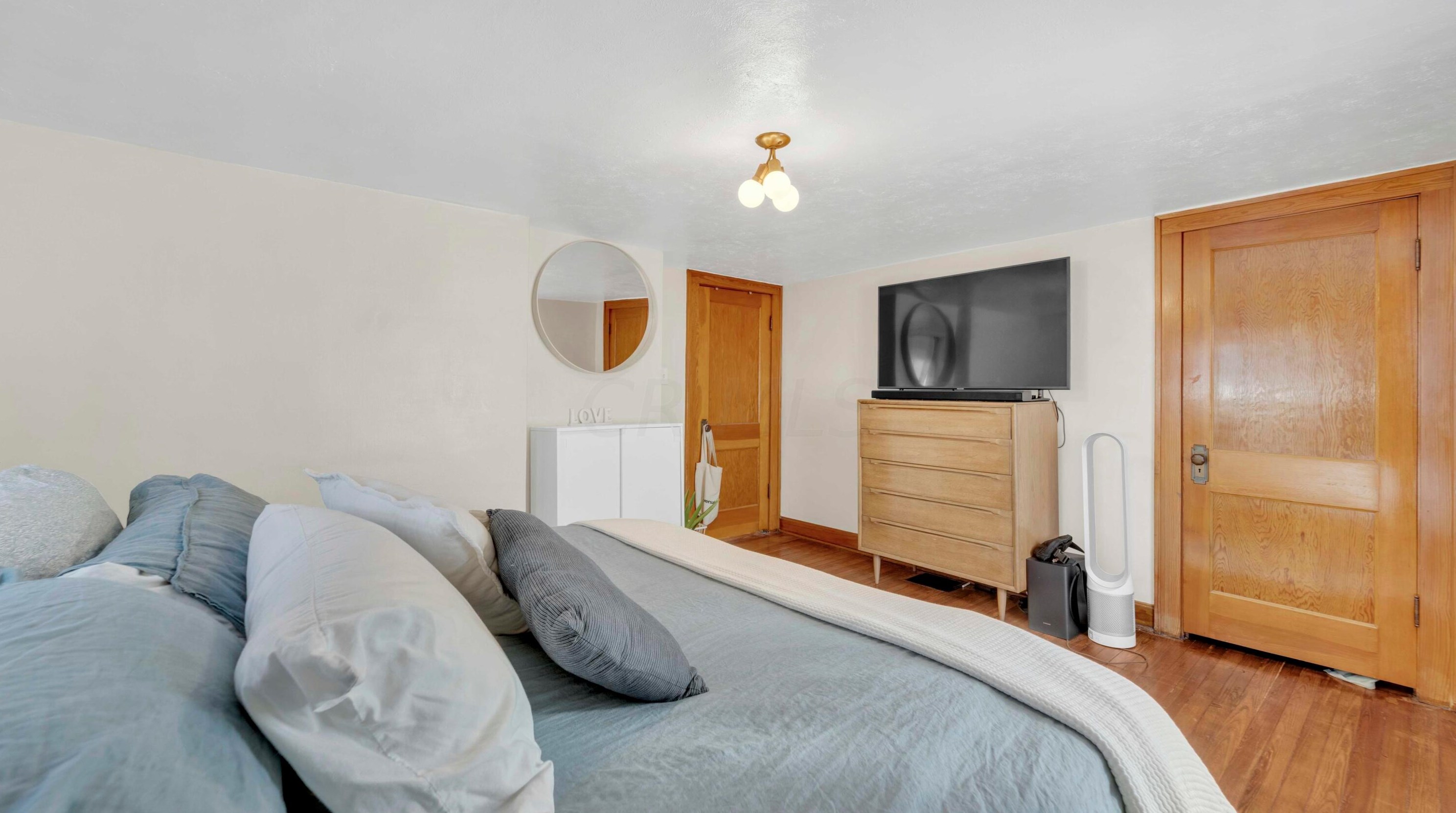 301 Markison Ave, Columbus OH 43207-1833 exterior