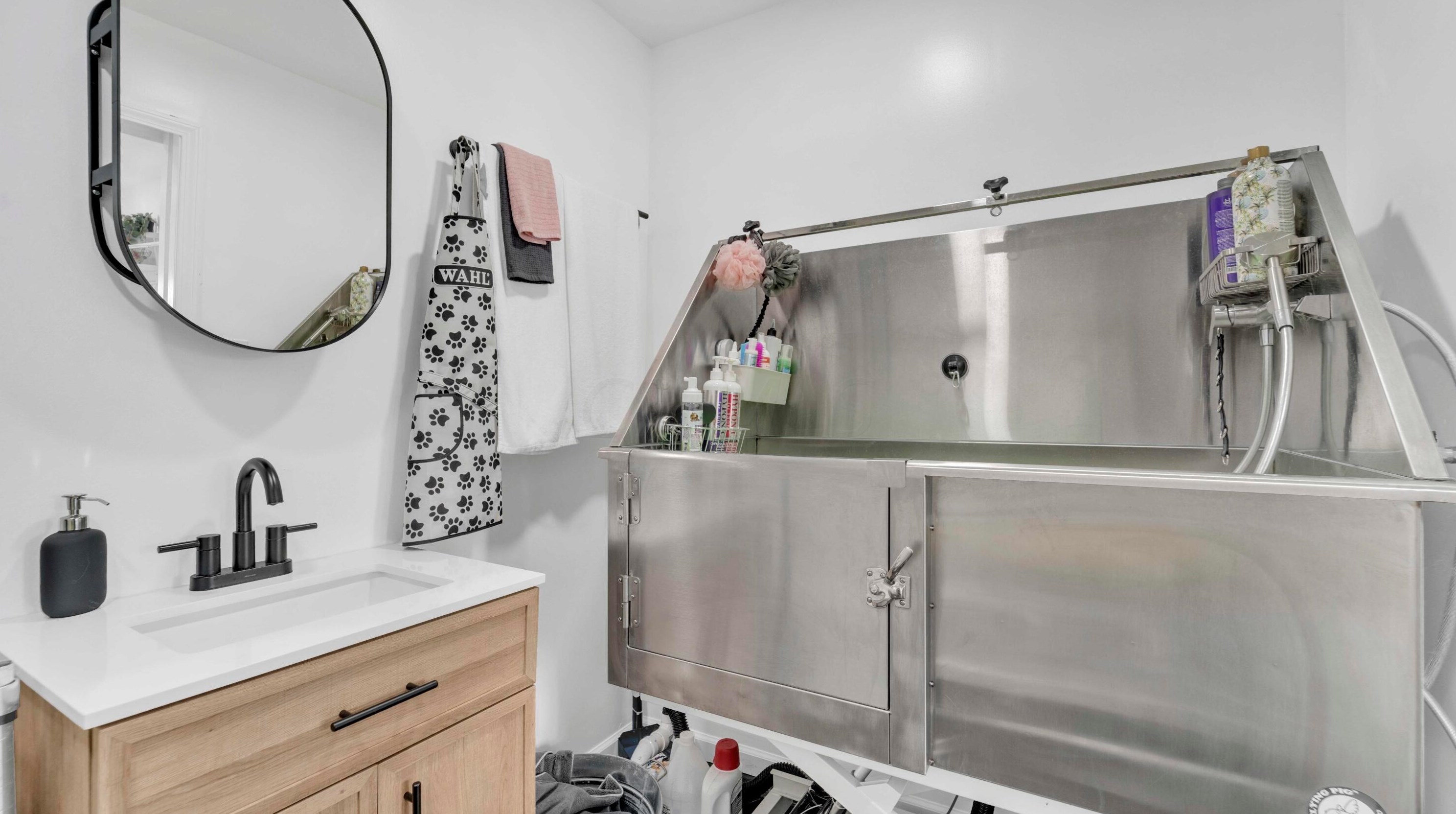 301 Markison Ave, Columbus OH 43207-1833 exterior