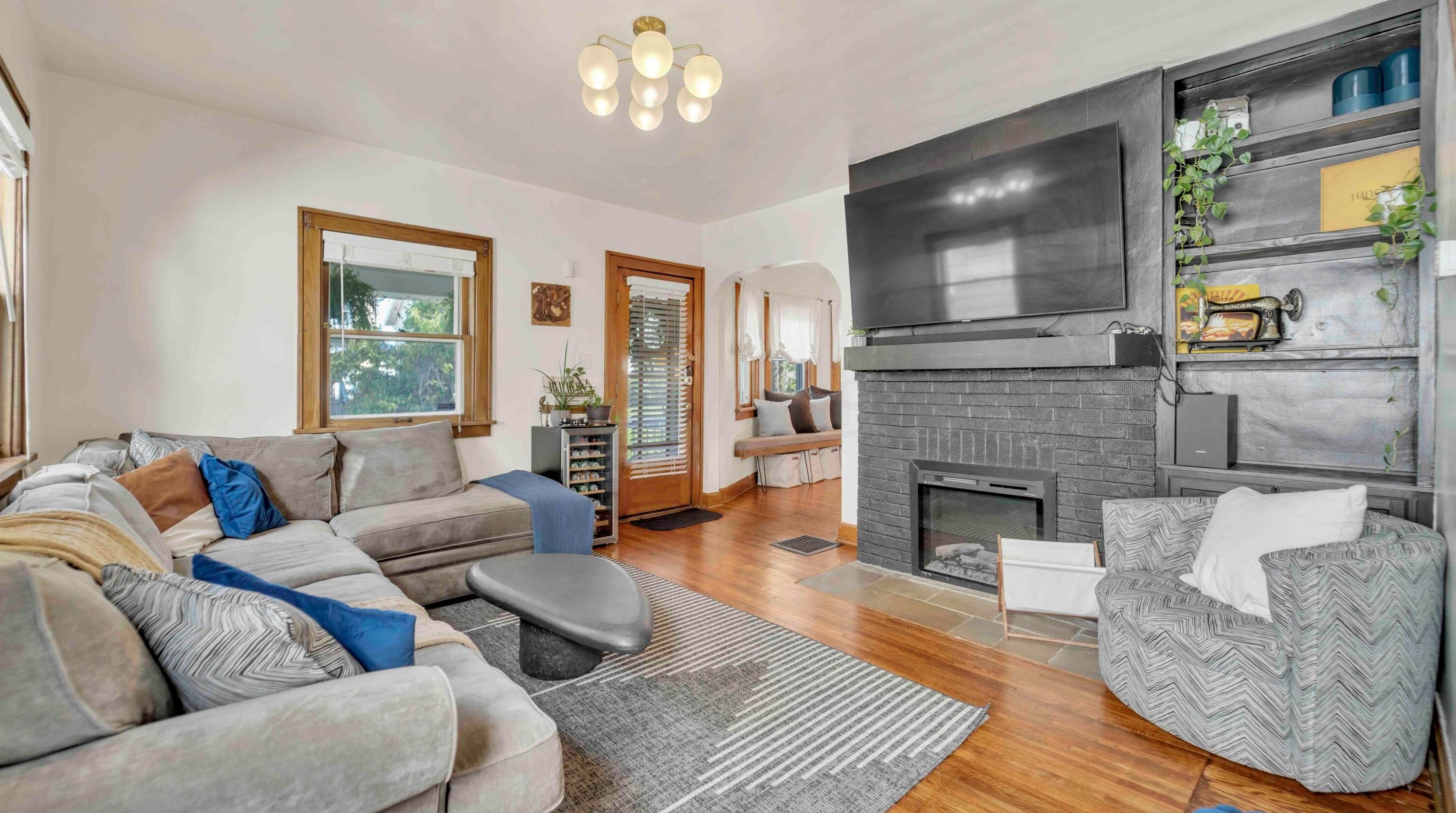 301 Markison Ave, Columbus OH 43207-1833 exterior