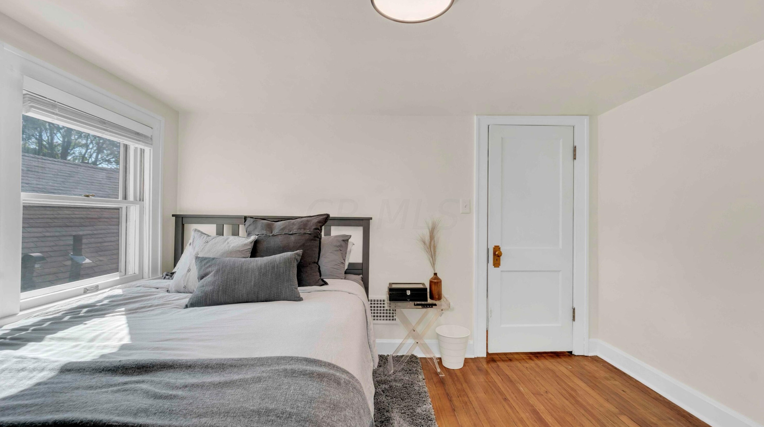 301 Markison Ave, Columbus OH 43207-1833 exterior