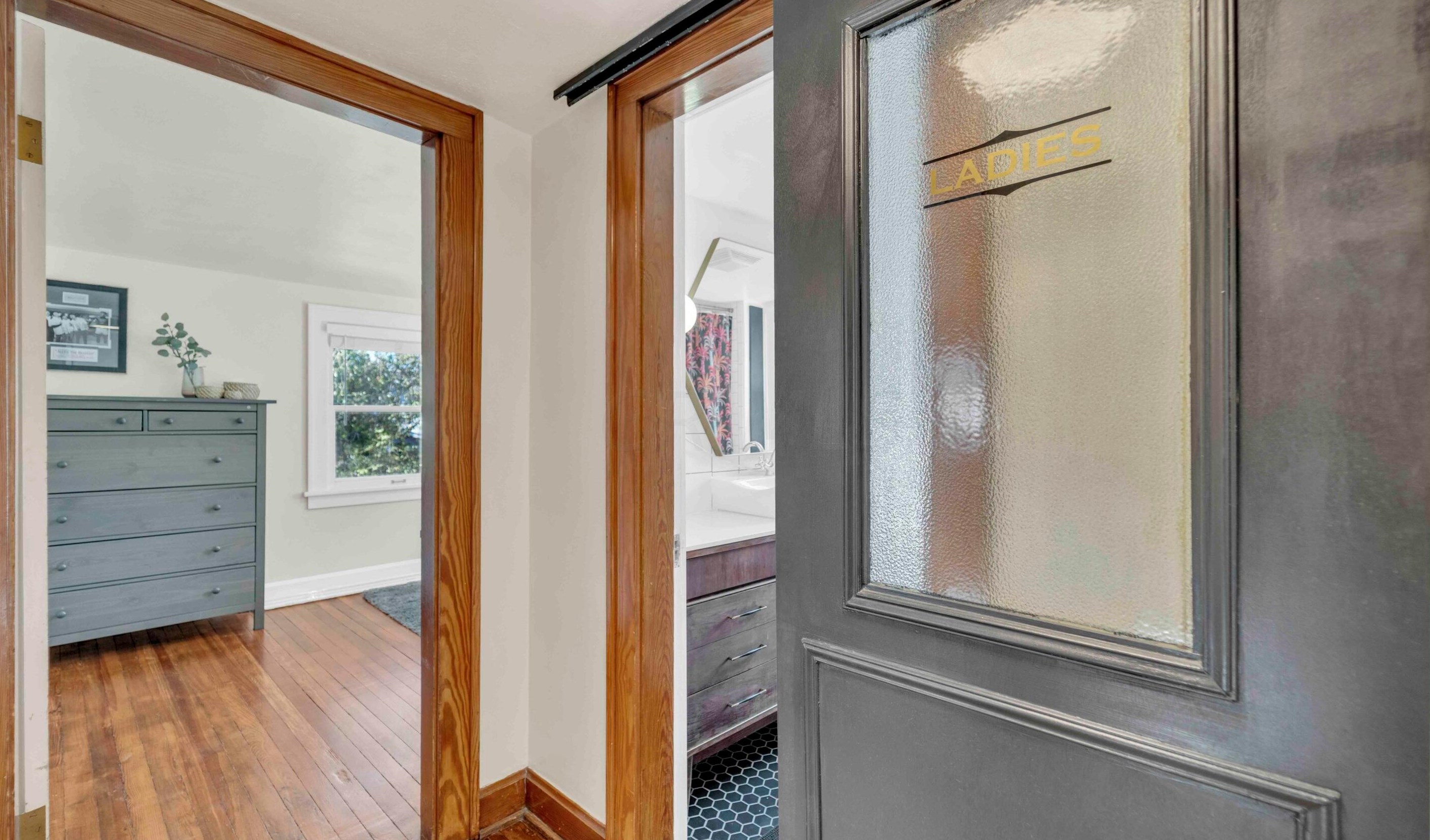 301 Markison Ave, Columbus OH 43207-1833 exterior