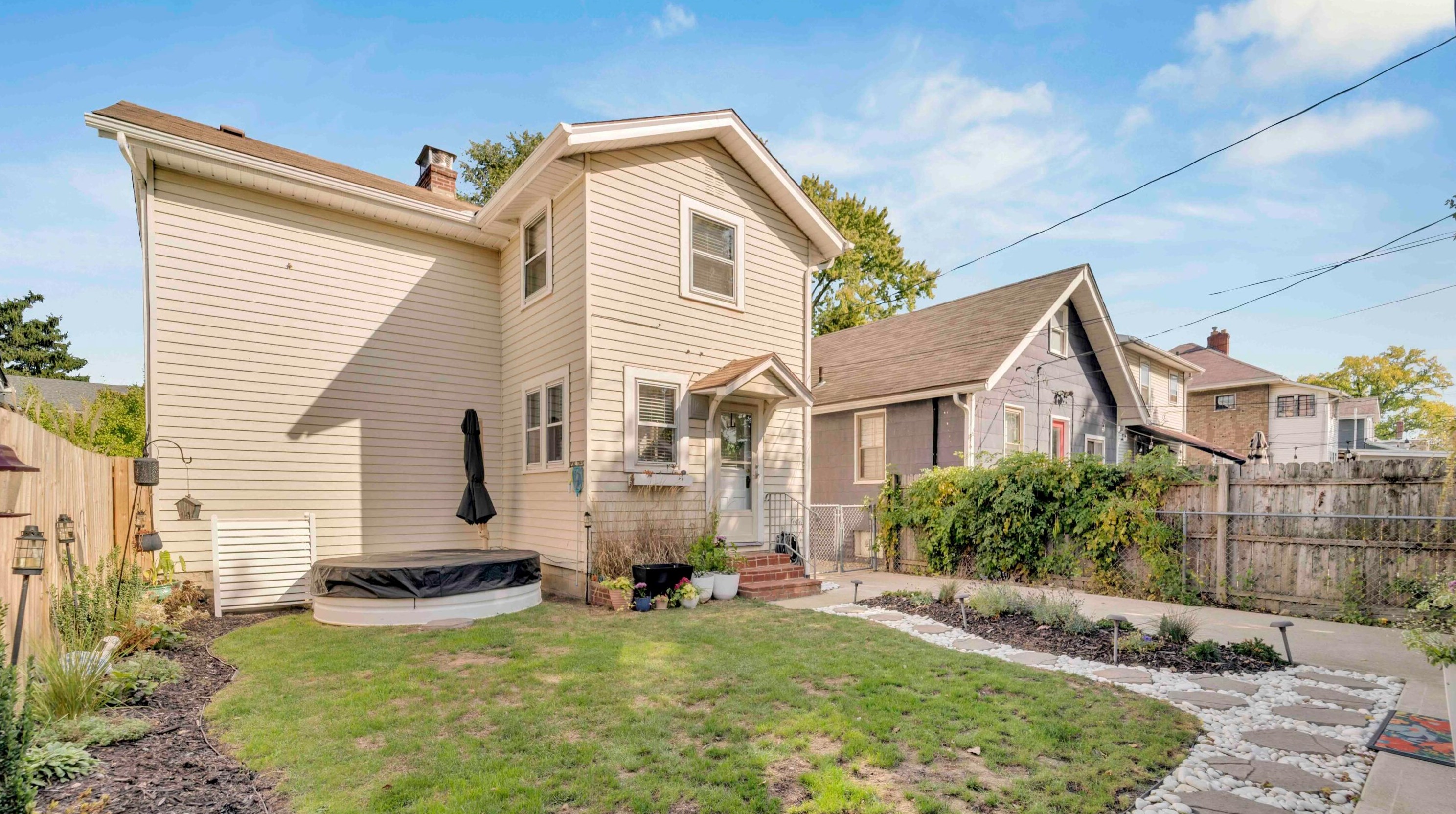 301 Markison Ave, Columbus OH 43207-1833 exterior